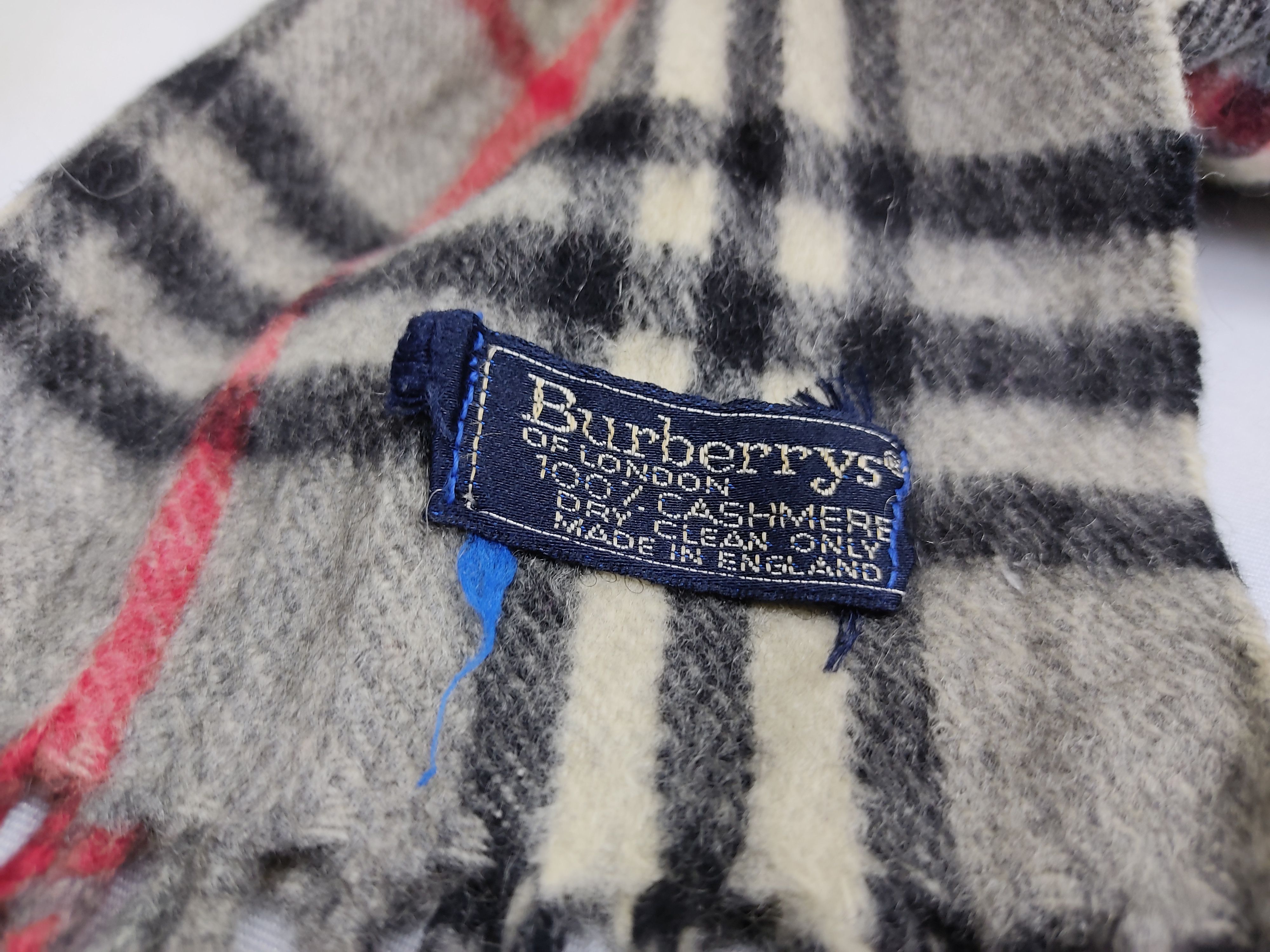 Burberry BURBERRY Burberrys London 100% Cashmere England Nova Check Size ONE SIZE - 3 Thumbnail