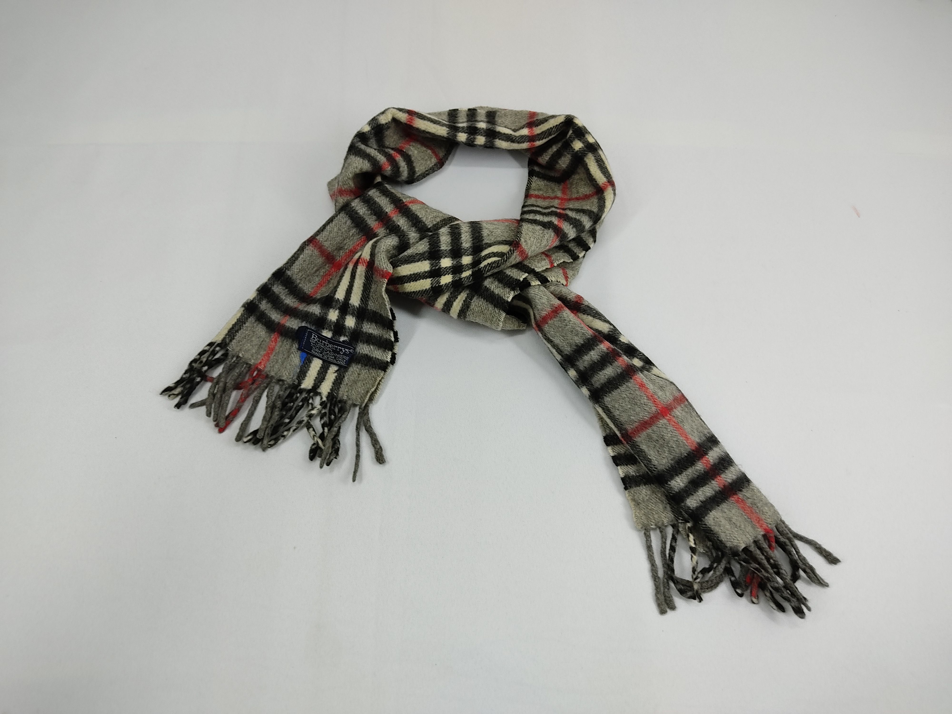 Burberry BURBERRY Burberrys London 100% Cashmere England Nova Check Size ONE SIZE - 1 Thumbnail