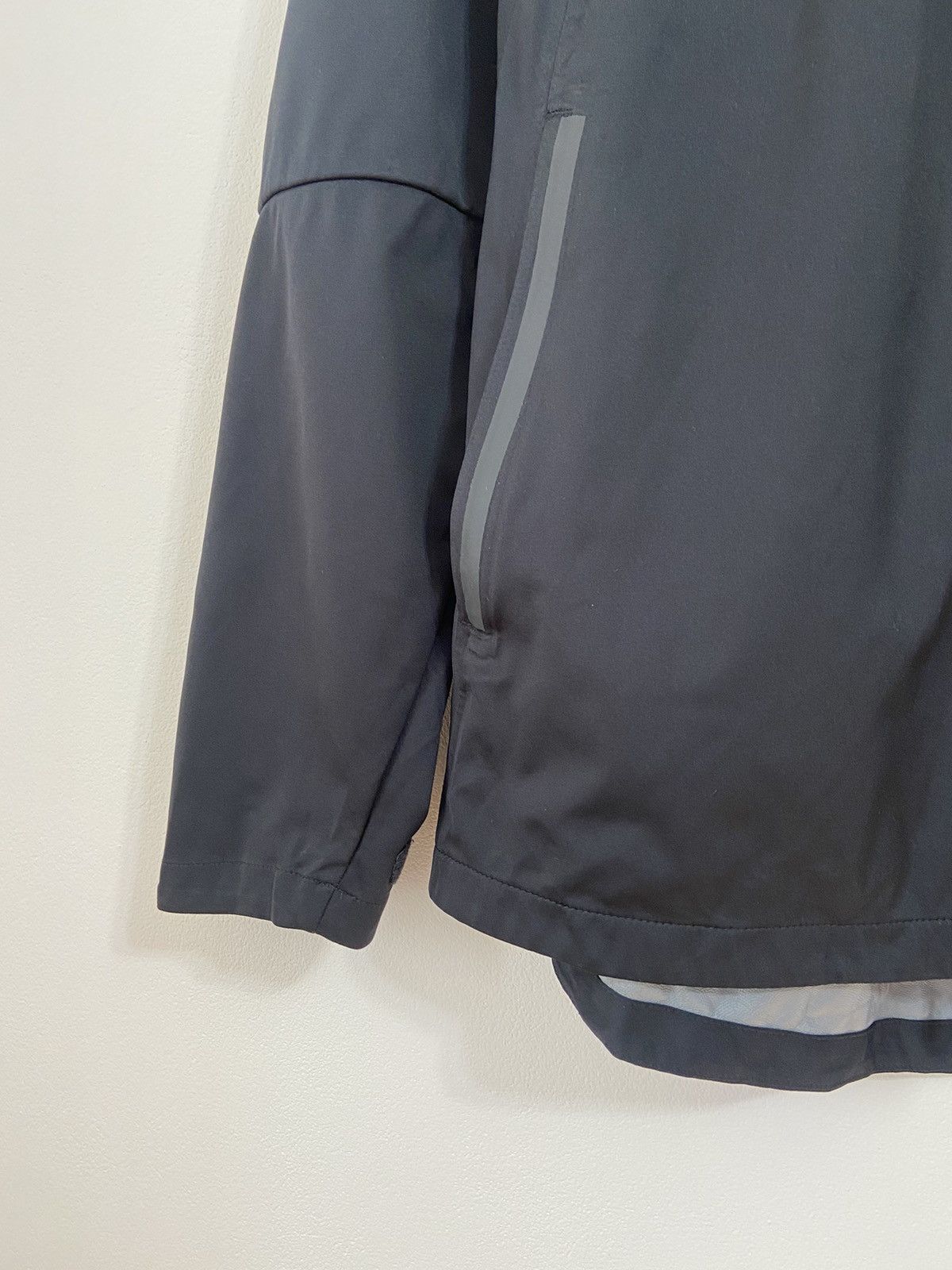 Red Bull Nike Red Bull Jacket Big Logo Red Bulls Size US L / EU 52-54 / 3 - 4 Thumbnail