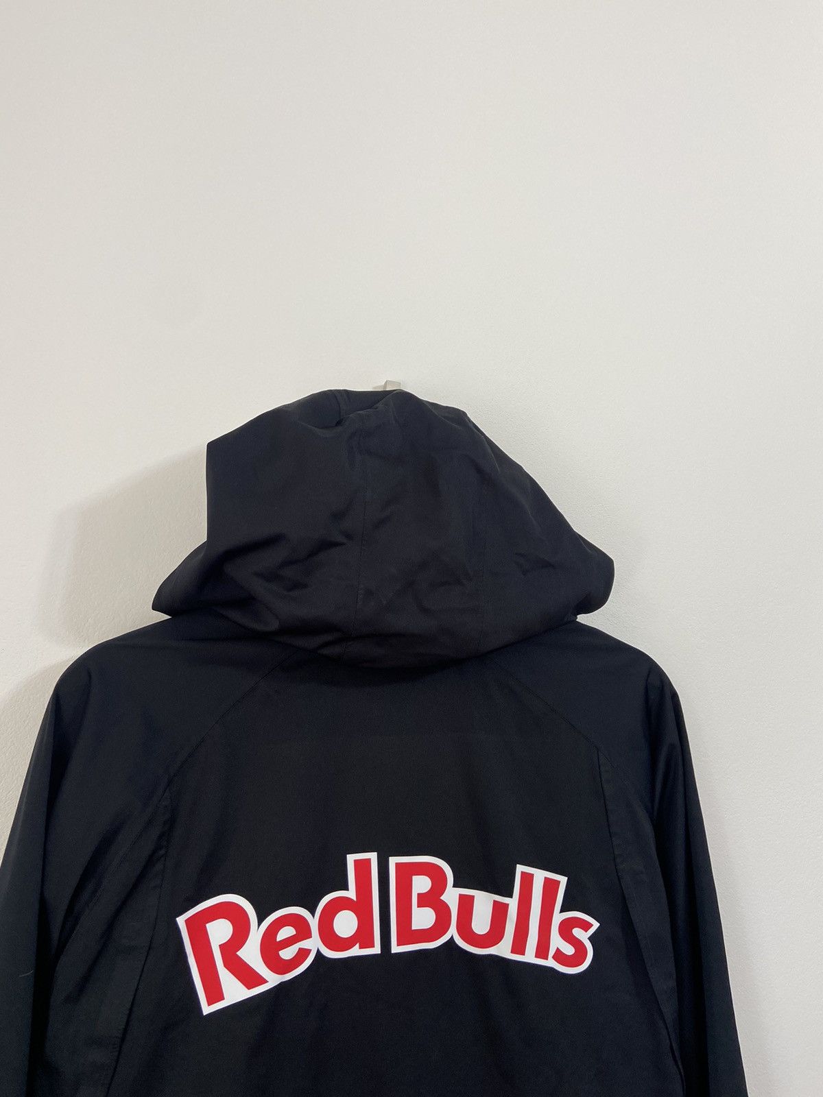 Red Bull Nike Red Bull Jacket Big Logo Red Bulls Size US L / EU 52-54 / 3 - 16 Thumbnail