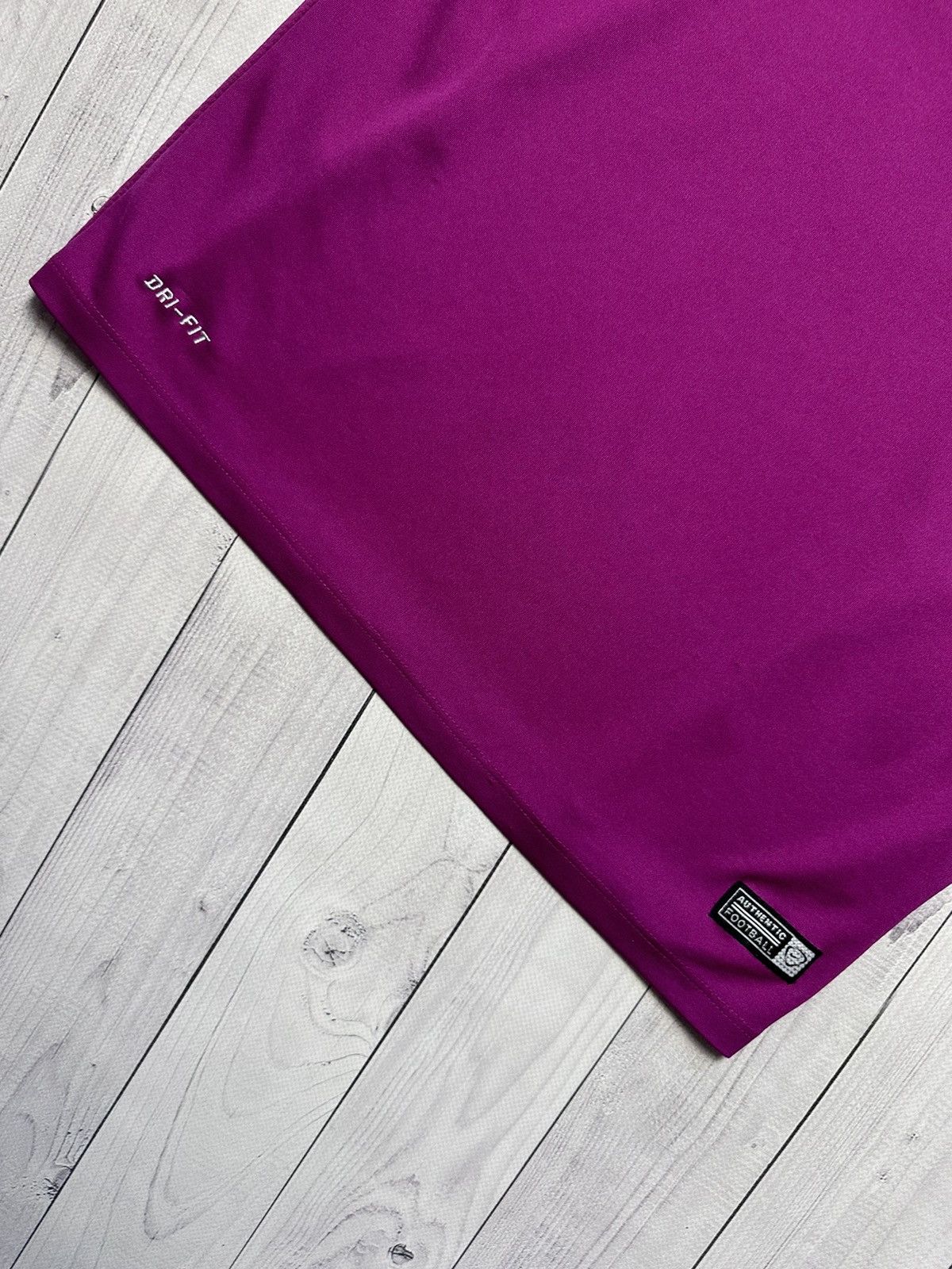 Nike Vintage Nike Barcelona soccer jersey purple size M Size US M / EU 48-50 / 2 - 4 Thumbnail