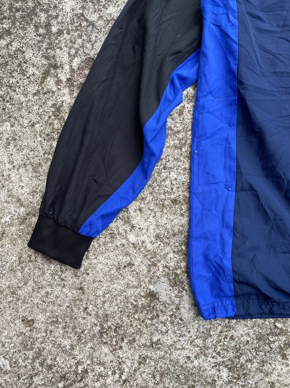 Vintage Cludad de Madrid Kelme Pullover Windbreaker Size US L / EU 52-54 / 3 - 5 Thumbnail