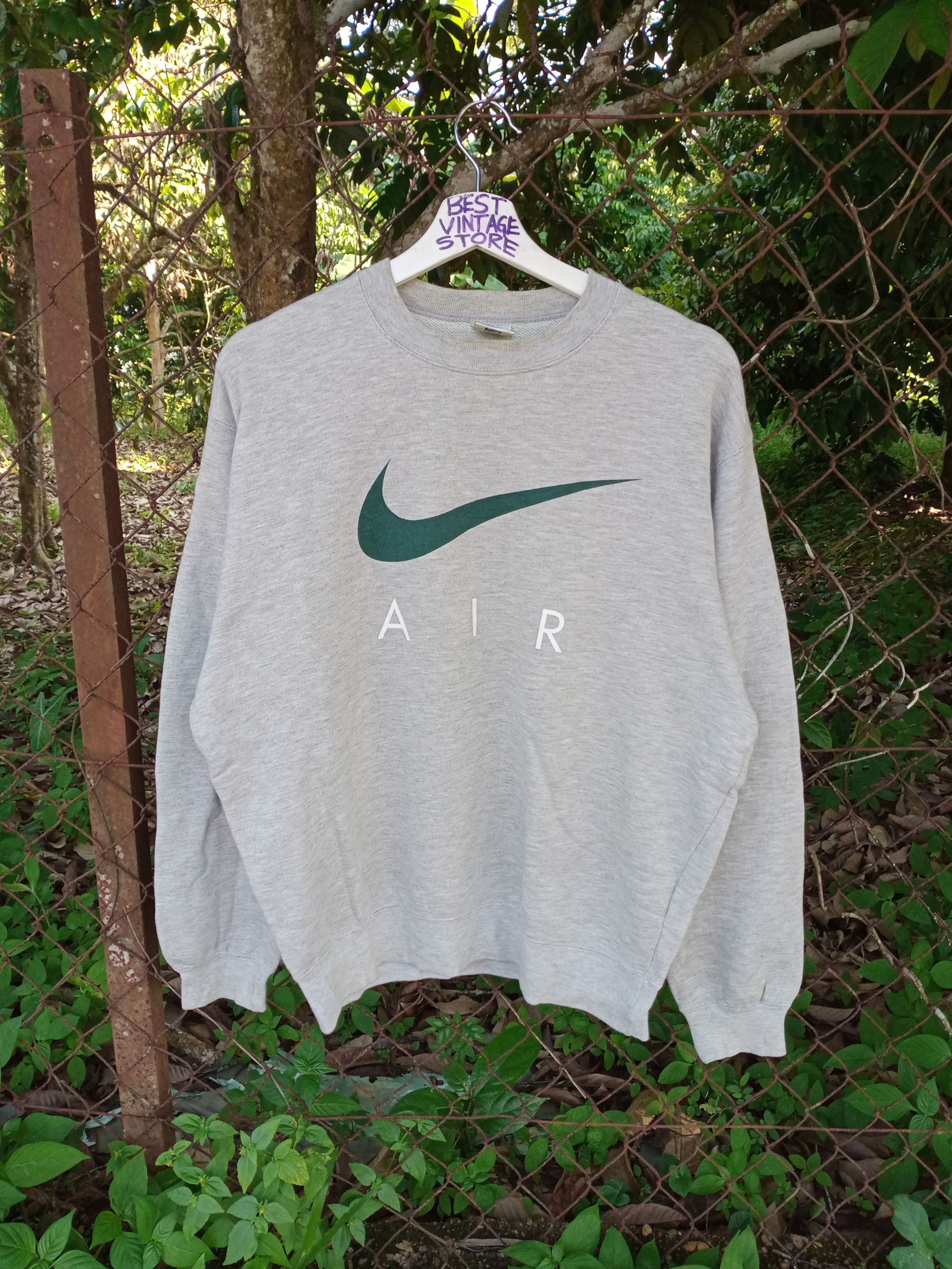 Nike Vintage Nike AIR Big Logo Sweathirt Size US L / EU 52-54 / 3 - 1 Thumbnail