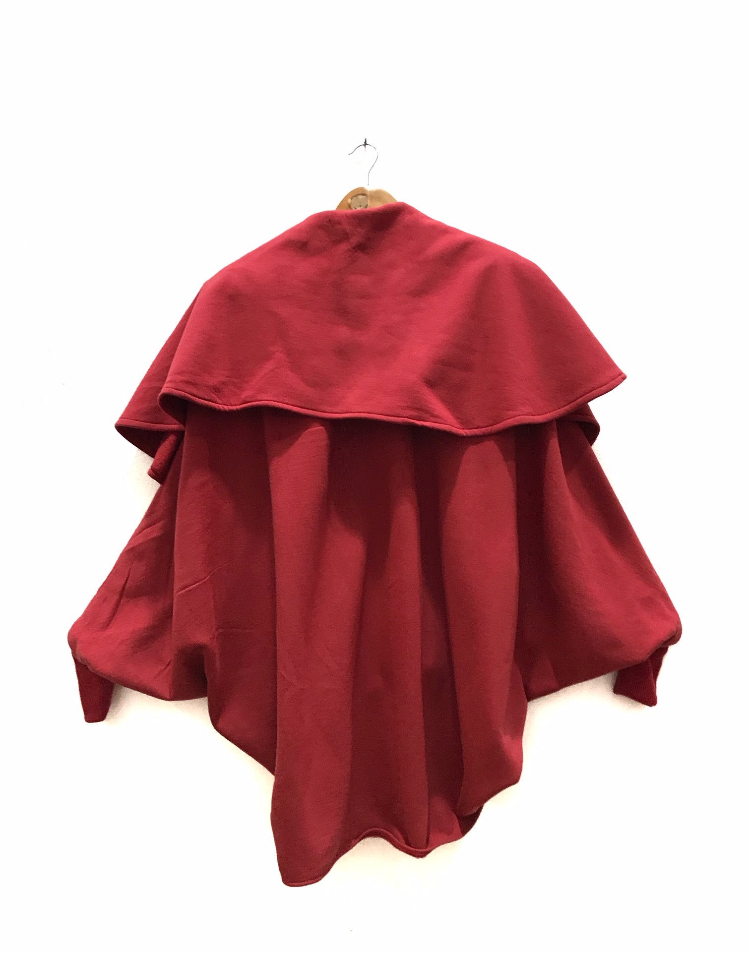 Japanese Brand Vintage Norma Kamali Asymmetrical Batwing Cardigan Coat Size US L / EU 52-54 / 3 - 2 Thumbnail