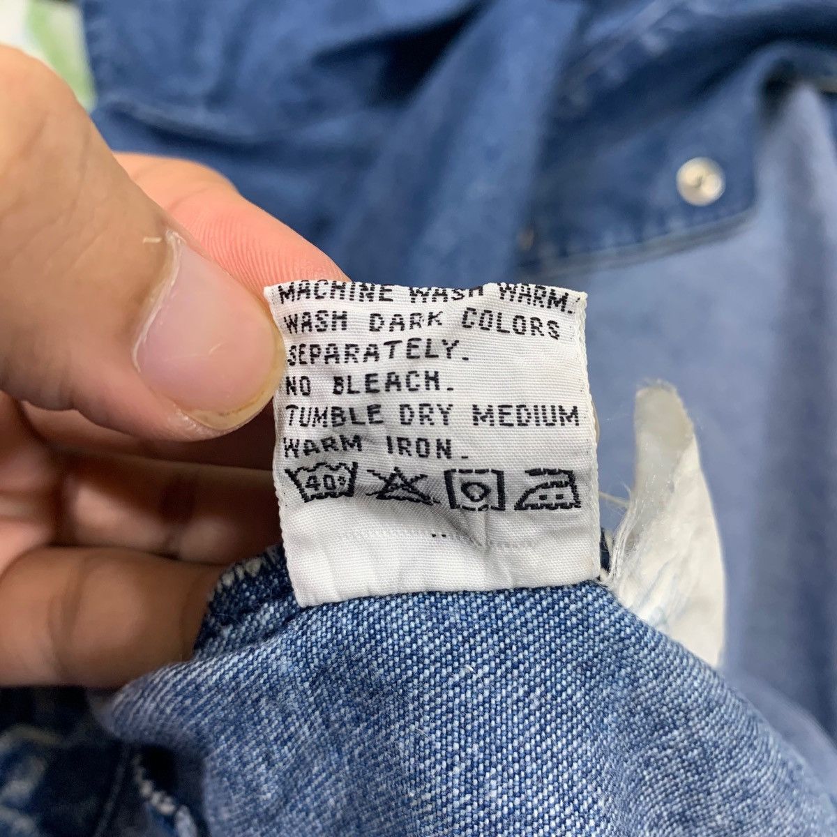 Vintage Vintage BRITTANIA Casualwear Fully Button Denim Jeans Jacket Size US S / EU 44-46 / 1 - 8 Thumbnail