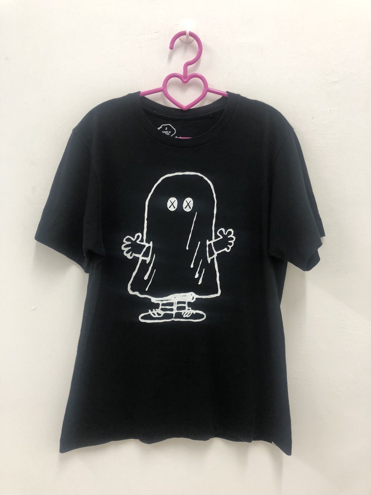 image of Kaws x Peanuts By Uniqlo Shirt in Black, Men's (Size Small)