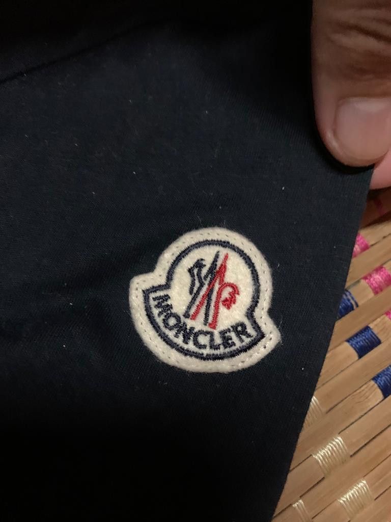 Moncler Moncler Long Sleeve BC Art Design Size S / US 4 / IT 40 - 6 Thumbnail