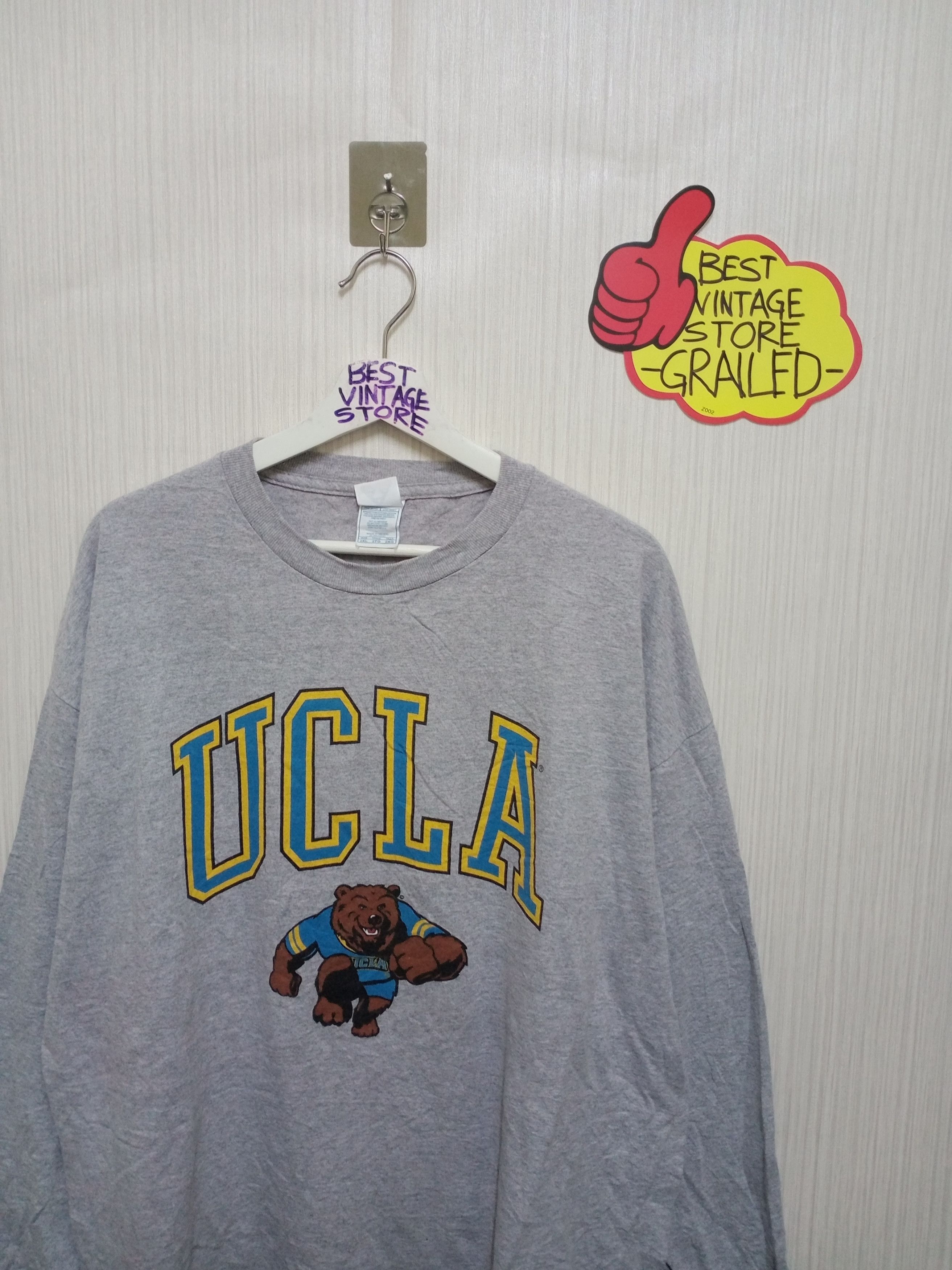 NFL Vintage UCLA Bruins long sleeve Tshirt Size US XXL / EU 58 / 5 - 2 Thumbnail
