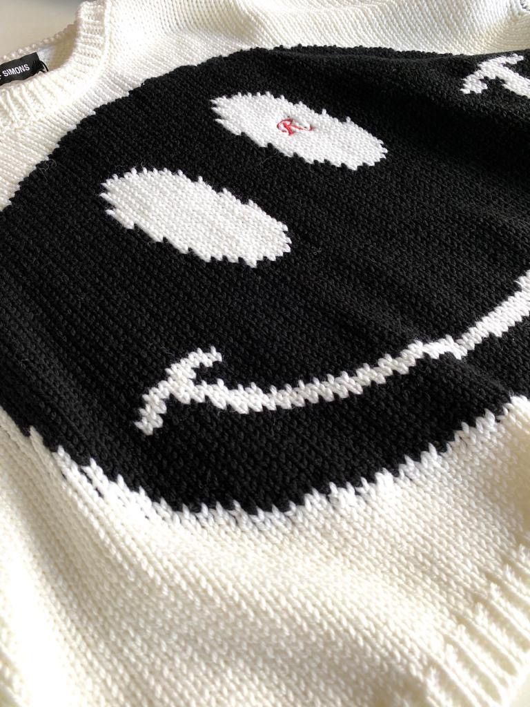Raf Simons Smiley Face Knitted Sweater In White Size US S / EU 44-46 / 1 - 2 Thumbnail