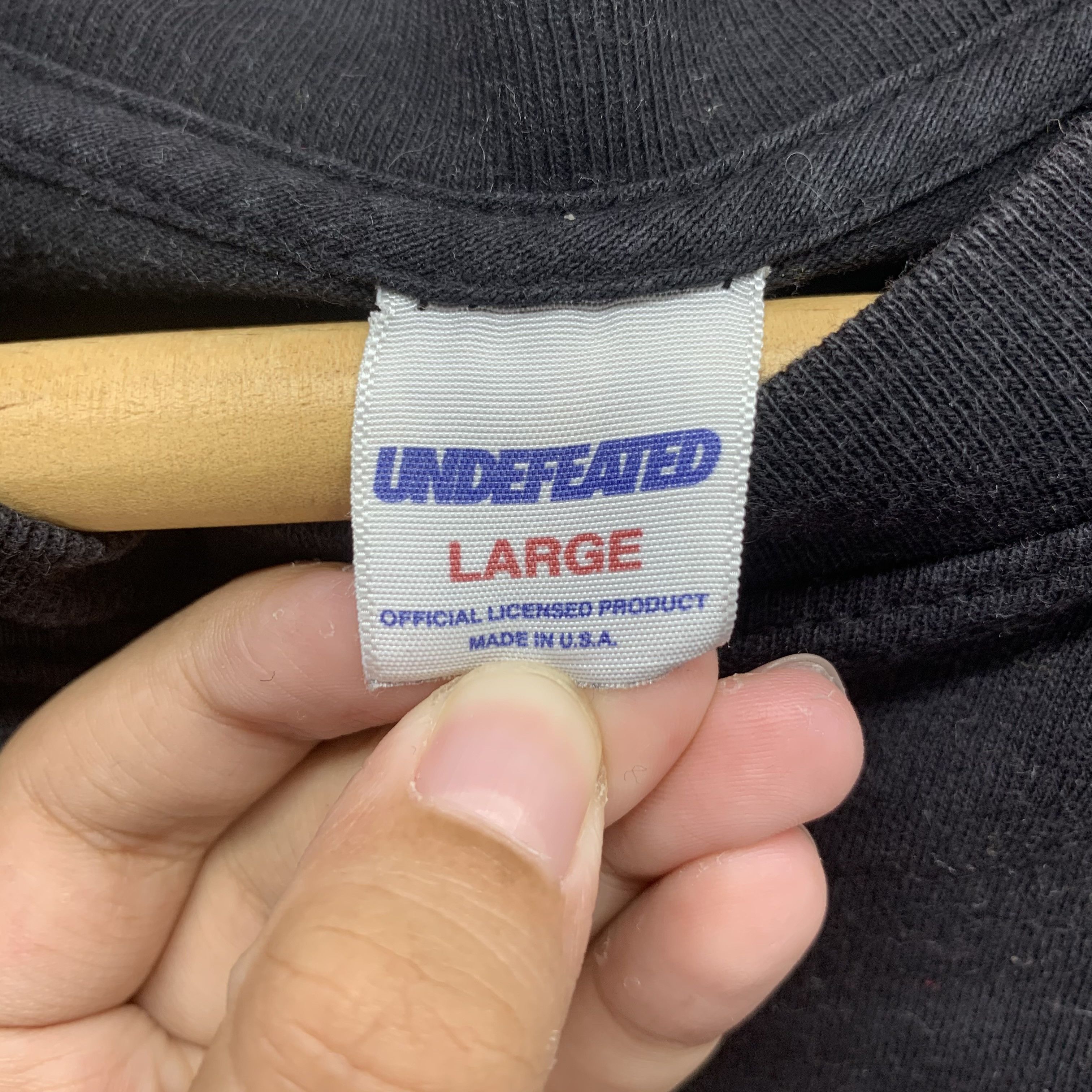 Undefeated Undefeated Big Logo Long Sleeve T Shirt #3102-114 Size US L / EU 52-54 / 3 - 8 Thumbnail