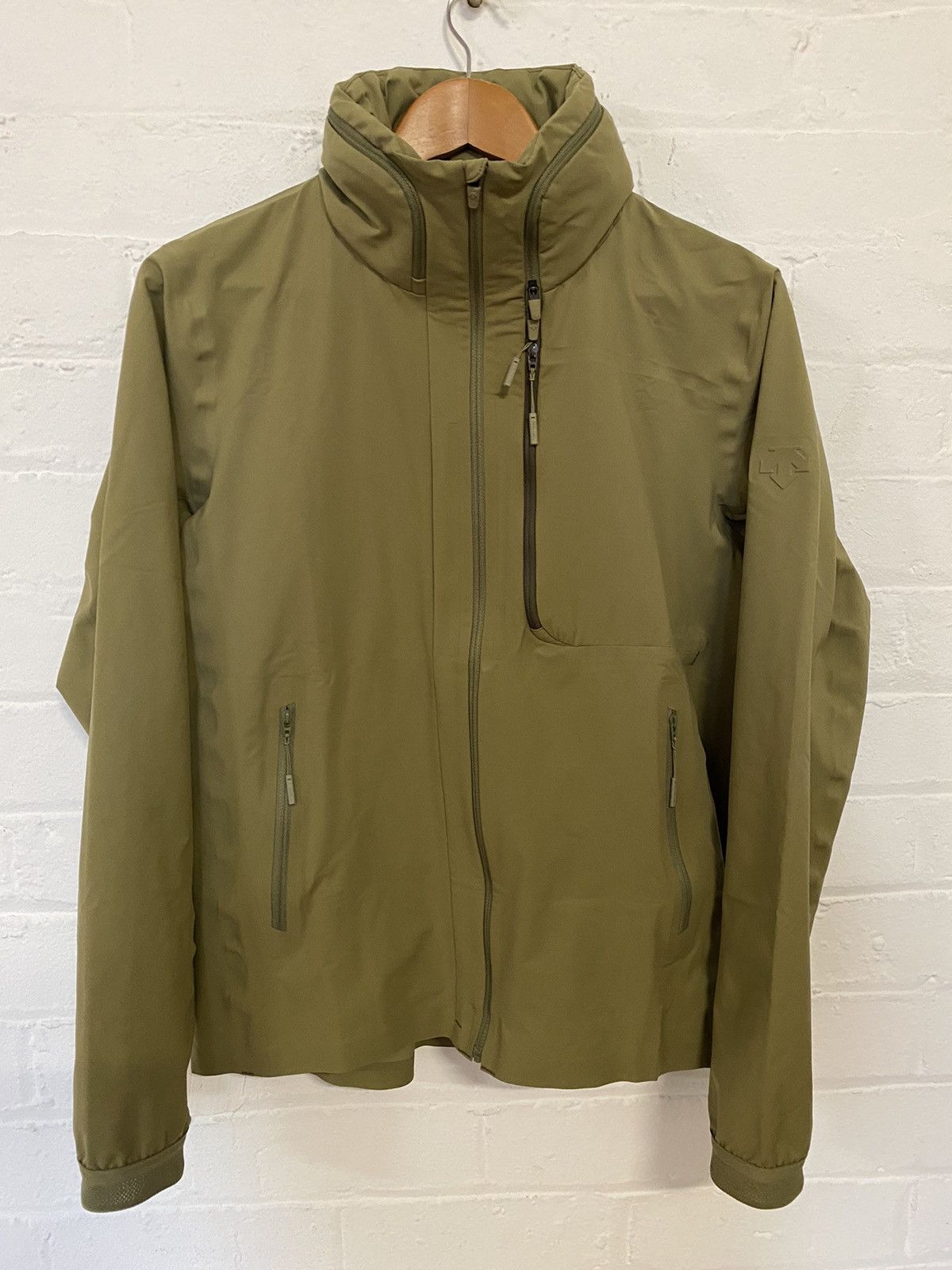 Descente Descente allterrain packable transform jacket M | Grailed