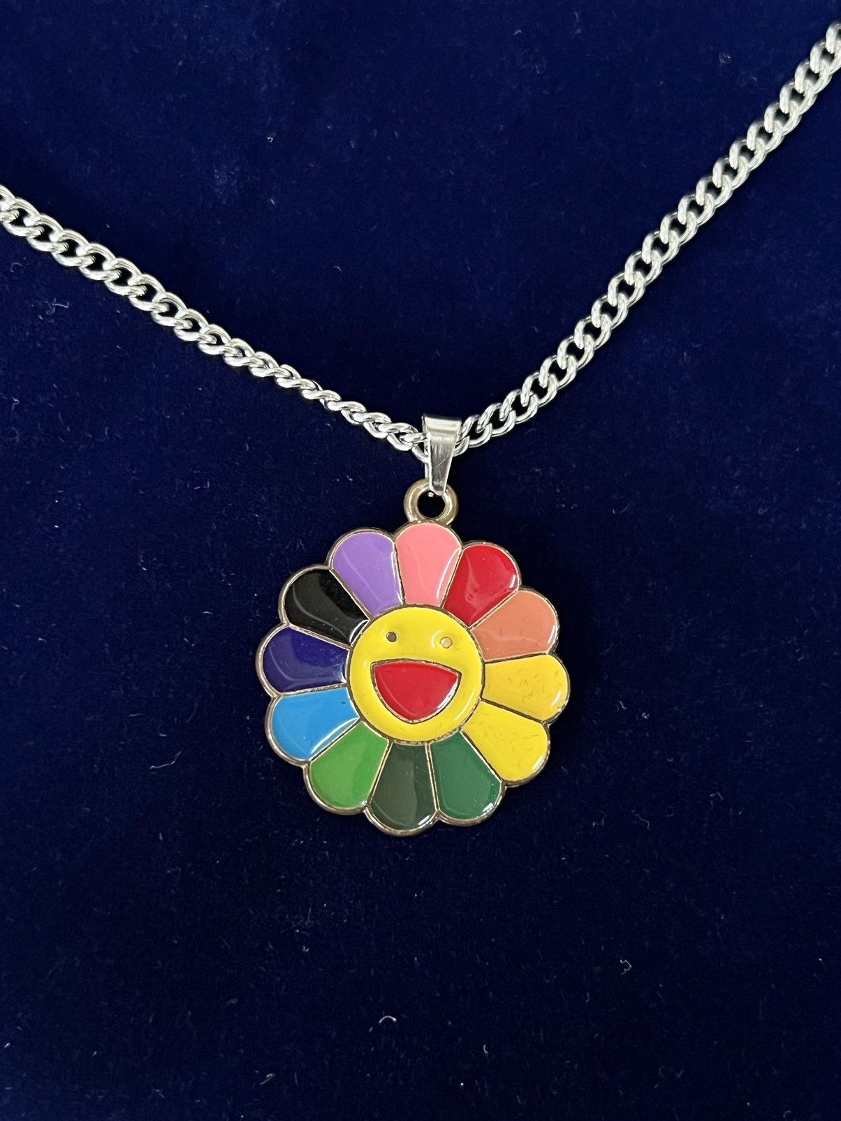 Hypebeast 🔥HYPE STYLISH🔥ART SMILY RAINBOW NECKLACE Size 32 - 1 Thumbnail