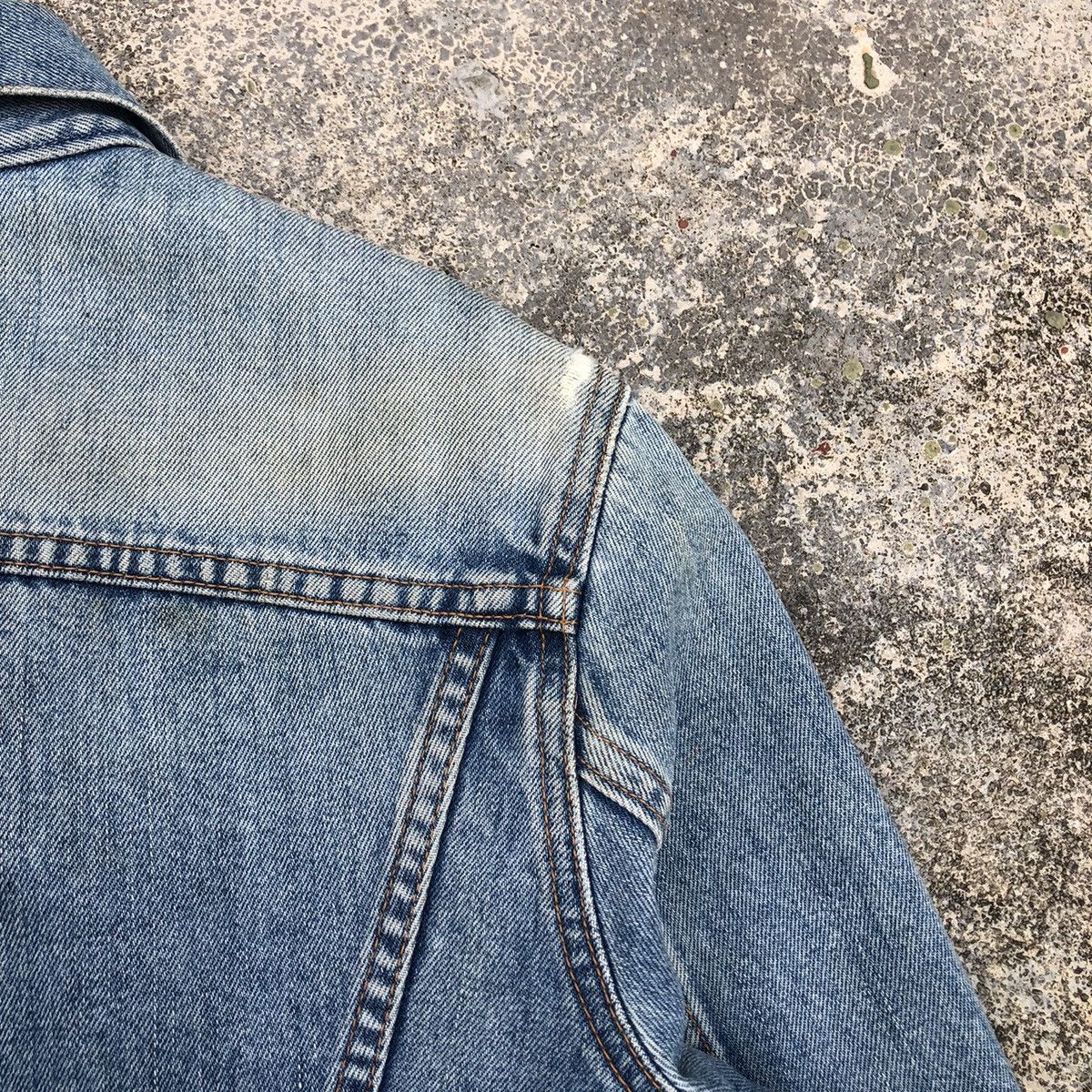 Levi's 🔥Vintage Levis Distressed Denim Trucker Jacket Size US S / EU 44-46 / 1 - 19 Thumbnail