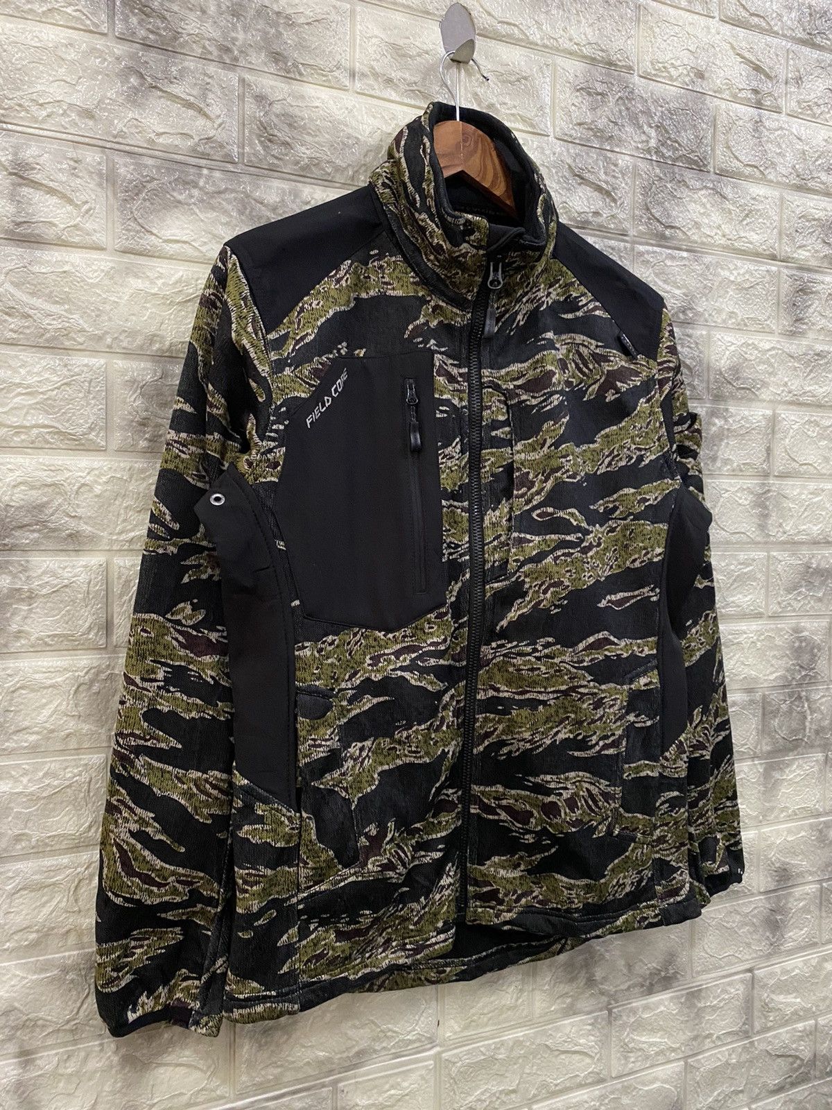 Sports Specialties FIELD CORE CORDUROY FABRIC OUTDOOR JACKET Size US M / EU 48-50 / 2 - 3 Thumbnail