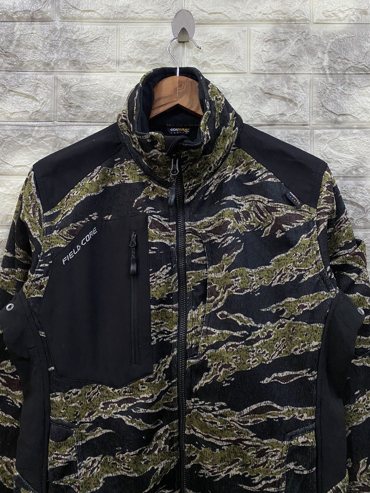 Sports Specialties FIELD CORE CORDUROY FABRIC OUTDOOR JACKET Size US M / EU 48-50 / 2 - 5 Thumbnail