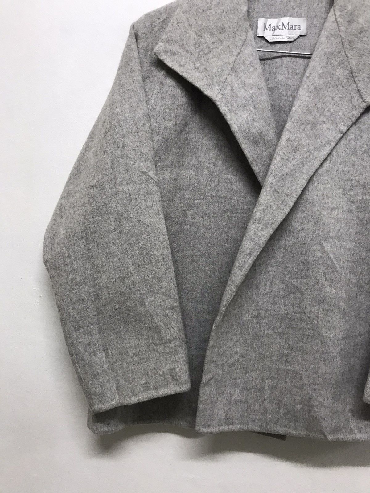 Max Mara Vintage Max Mara Minimalist Cashmere Cardigan/Cloaks/Jackets Size L / US 10 / IT 46 - 3 Thumbnail