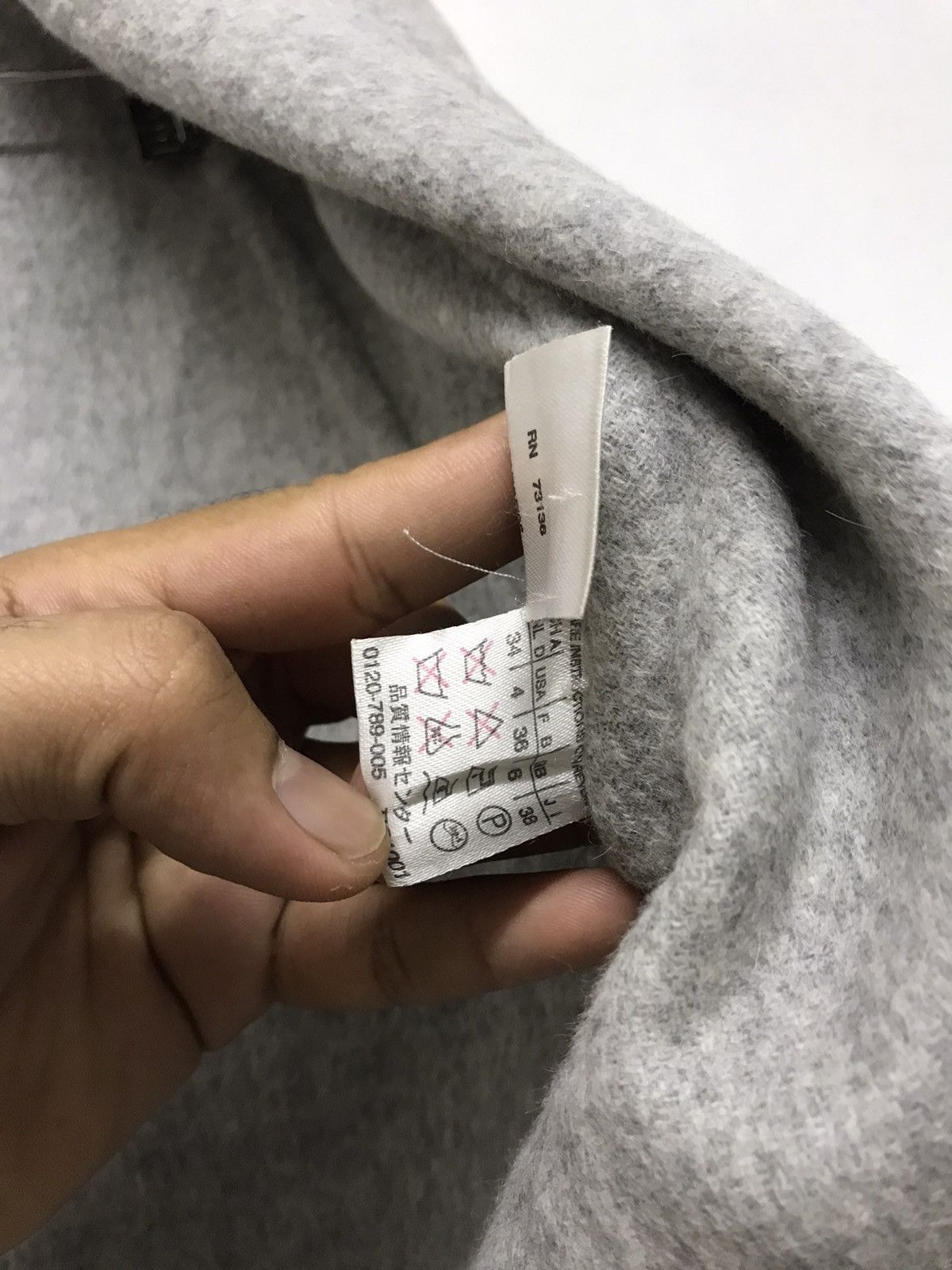 Max Mara Vintage Max Mara Minimalist Cashmere Cardigan/Cloaks/Jackets Size L / US 10 / IT 46 - 10 Thumbnail