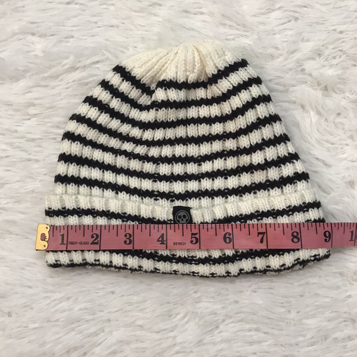 Other Small Skull Tag Snow Cap/Beanie Hat Size ONE SIZE - 7 Thumbnail