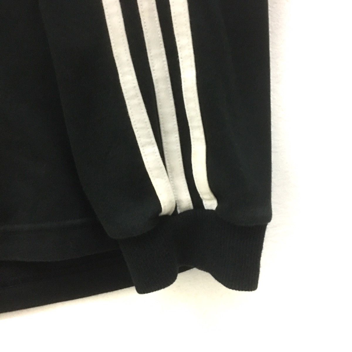 Adidas × Vintage Vintage Adidas Sweatshirt Adidas Crew Adidas Three Stripes Size US L / EU 52-54 / 3 - 5 Thumbnail