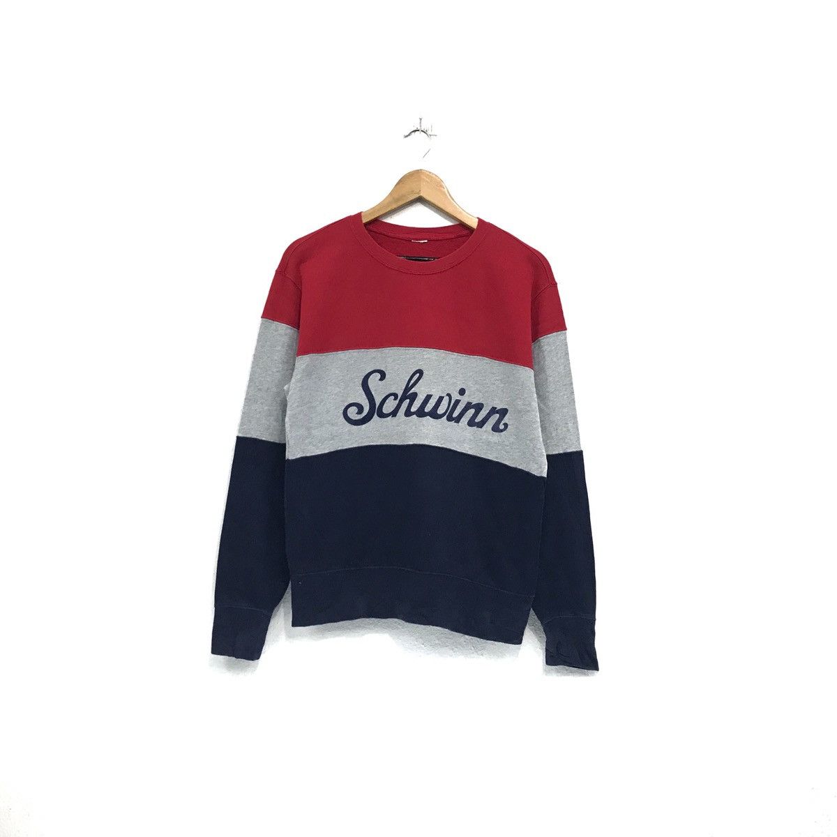 Japanese Brand × Vintage SCHWINN Sweatshirt Crewneck BigLogo Schwinn Cycle Brand Size US M / EU 48-50 / 2 - 1 Thumbnail