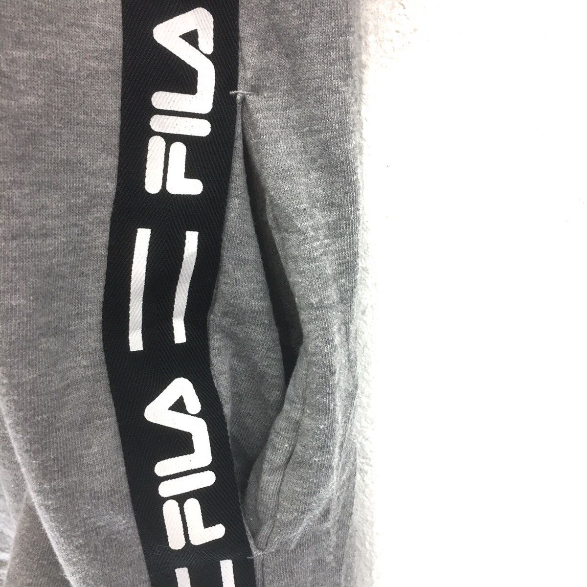Fila × Japanese Brand × Vintage FILA Sweatshirt Crewneck Biglogo Sipe Tape Pullover Jumper Size US M / EU 48-50 / 2 - 7 Thumbnail
