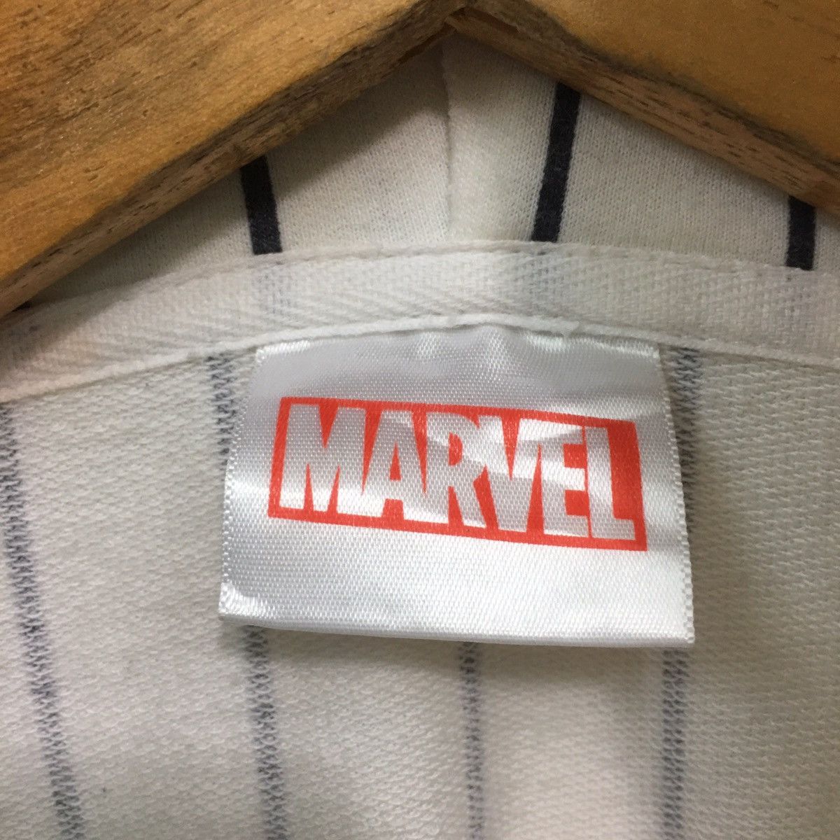DC Comics × Marvel Comics MARVEL Comics Hoodie Sweatshirt Stripes Big Spellout MARVEL Size US M / EU 48-50 / 2 - 7 Thumbnail