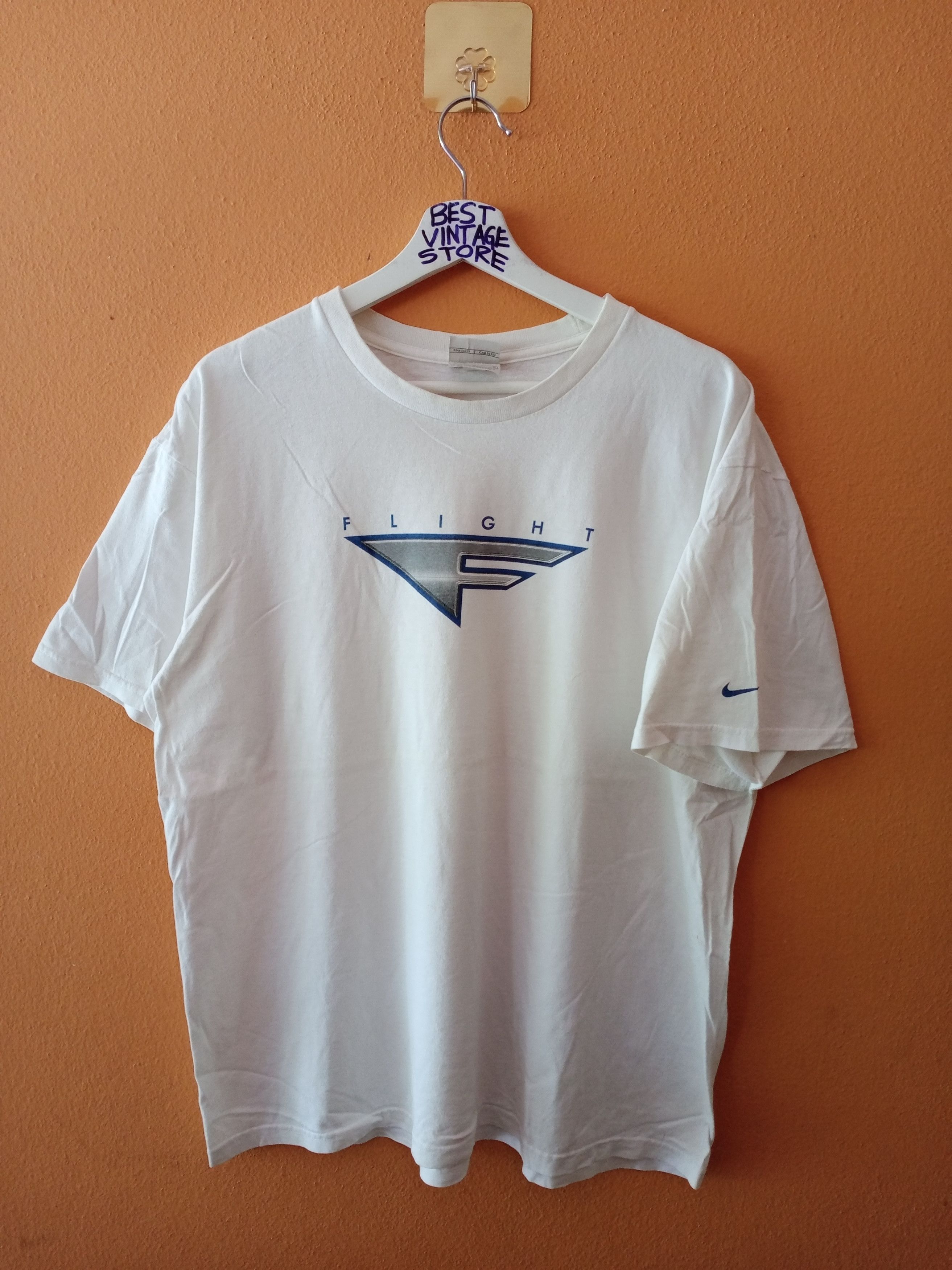 Nike Vintage 90s NIKE Flight Tshirt Size US L / EU 52-54 / 3 - 1 Thumbnail