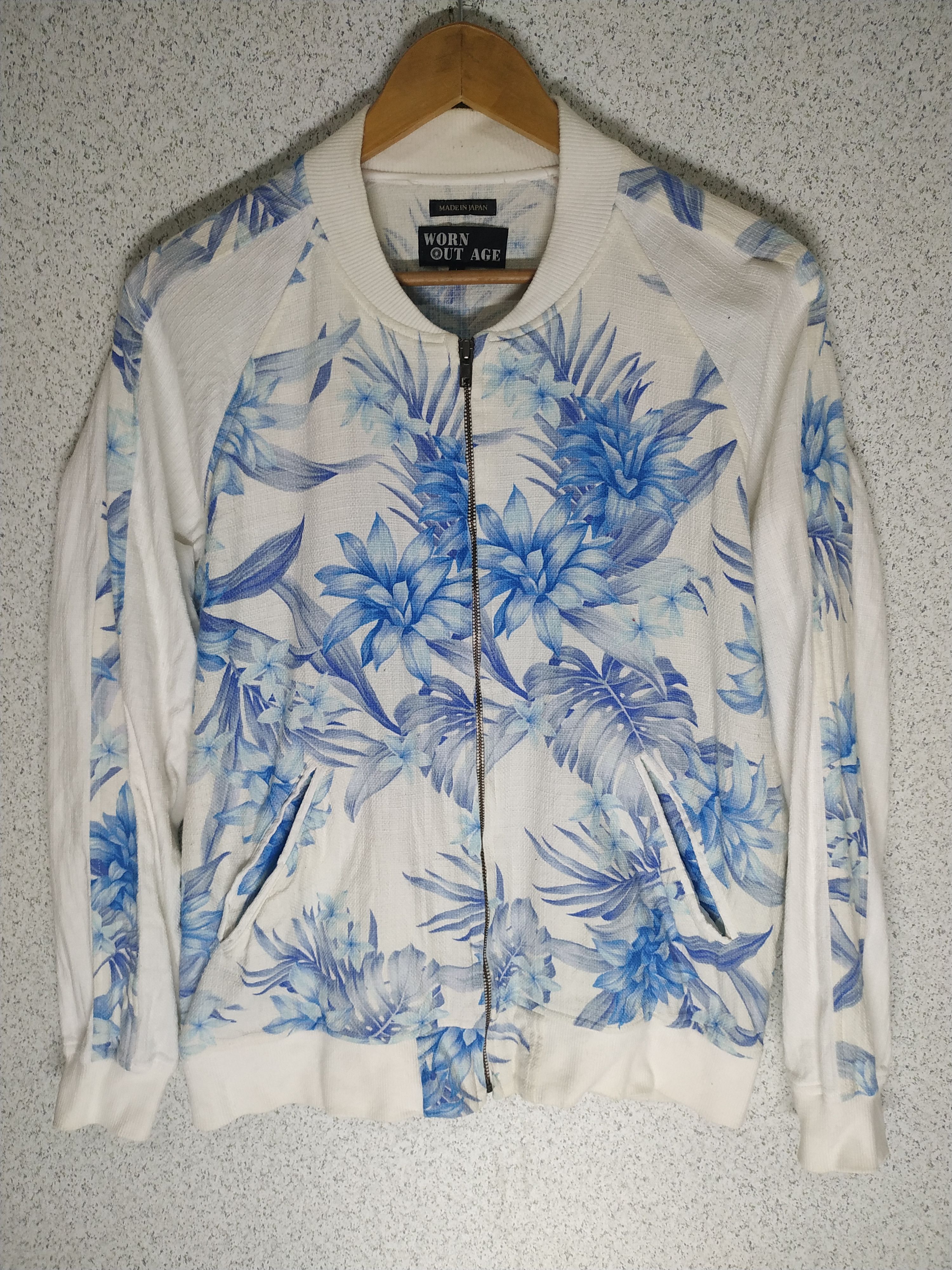 Japanese Brand Worn Out Age Floral Zip Up Jacket Made in Japan Size US L / EU 52-54 / 3 - 1 Thumbnail