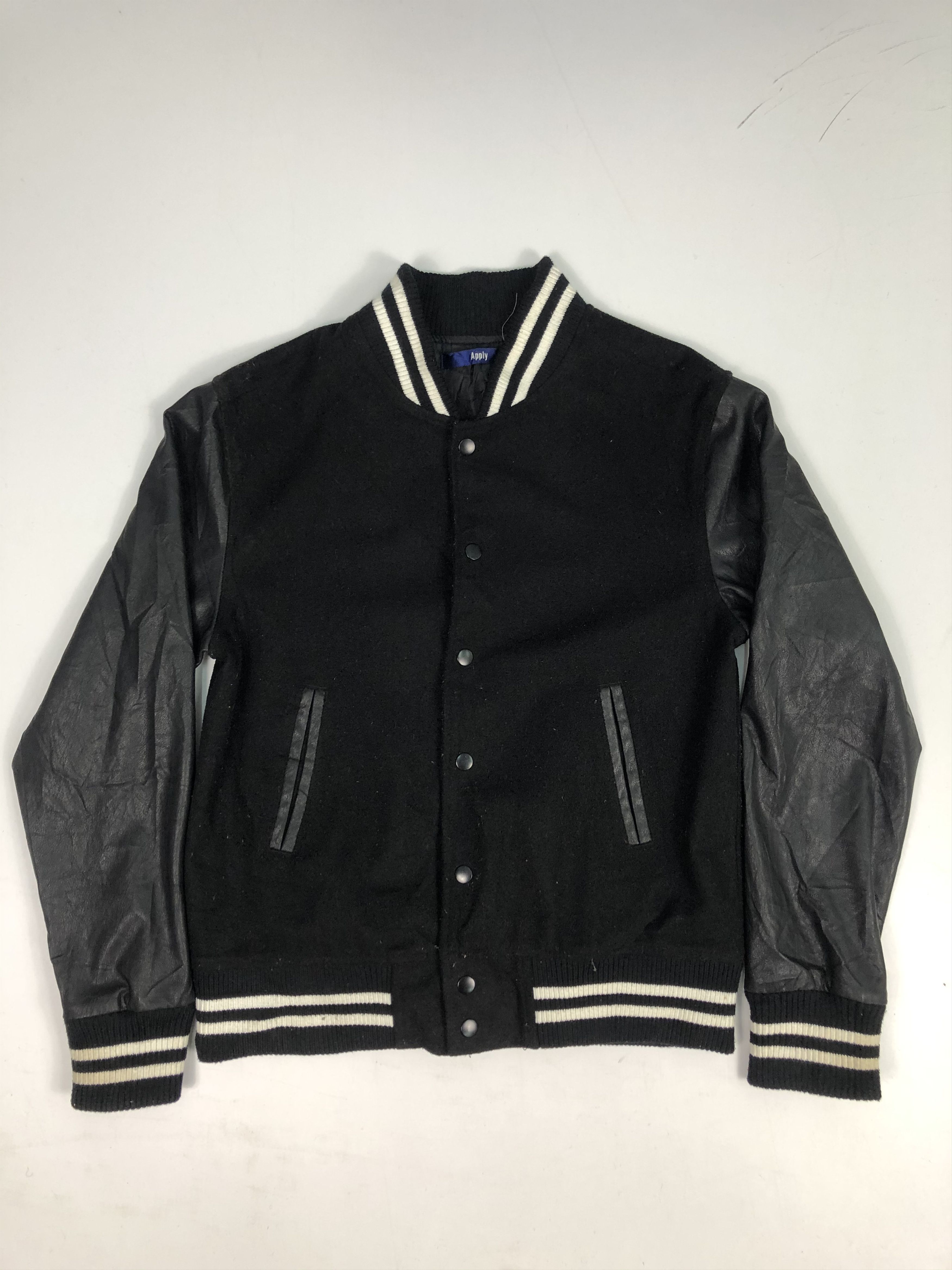 Japanese Brand Vintage Varsity Jacket Japanese Brand Leather V0050Sleeve Size US L / EU 52-54 / 3 - 1 Thumbnail
