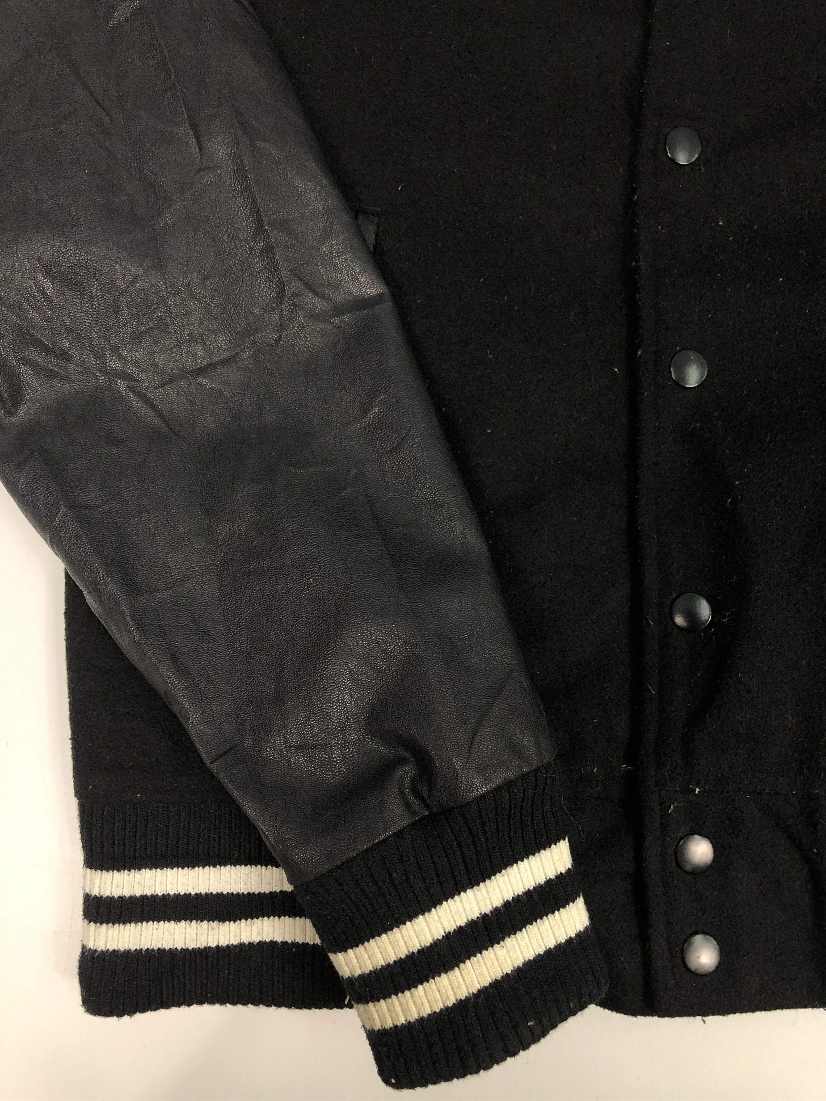 Japanese Brand Vintage Varsity Jacket Japanese Brand Leather V0050Sleeve Size US L / EU 52-54 / 3 - 3 Thumbnail