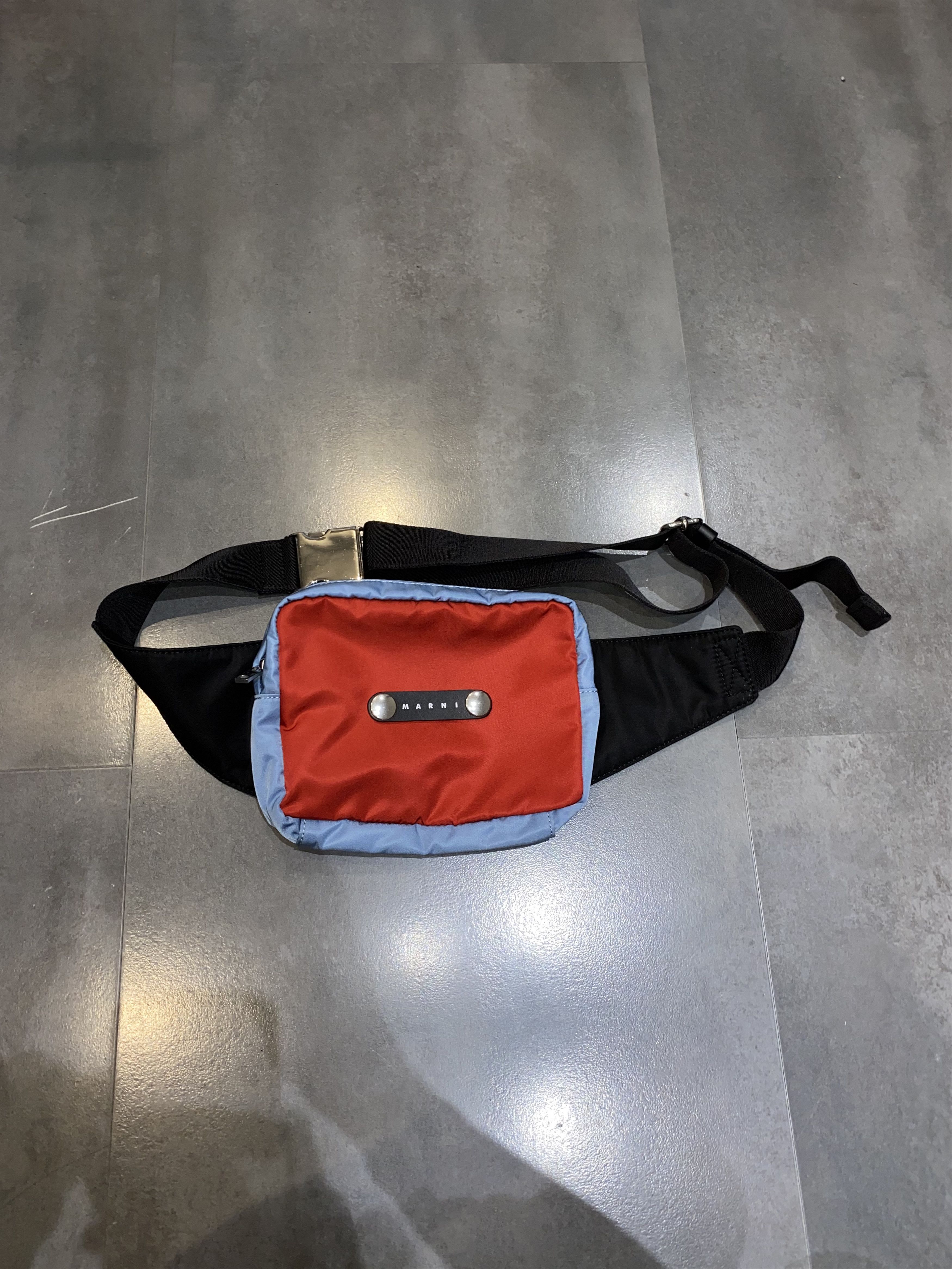 Marni DS! SS20 Marni Big Logo Red Pouch Size ONE SIZE - 3 Thumbnail