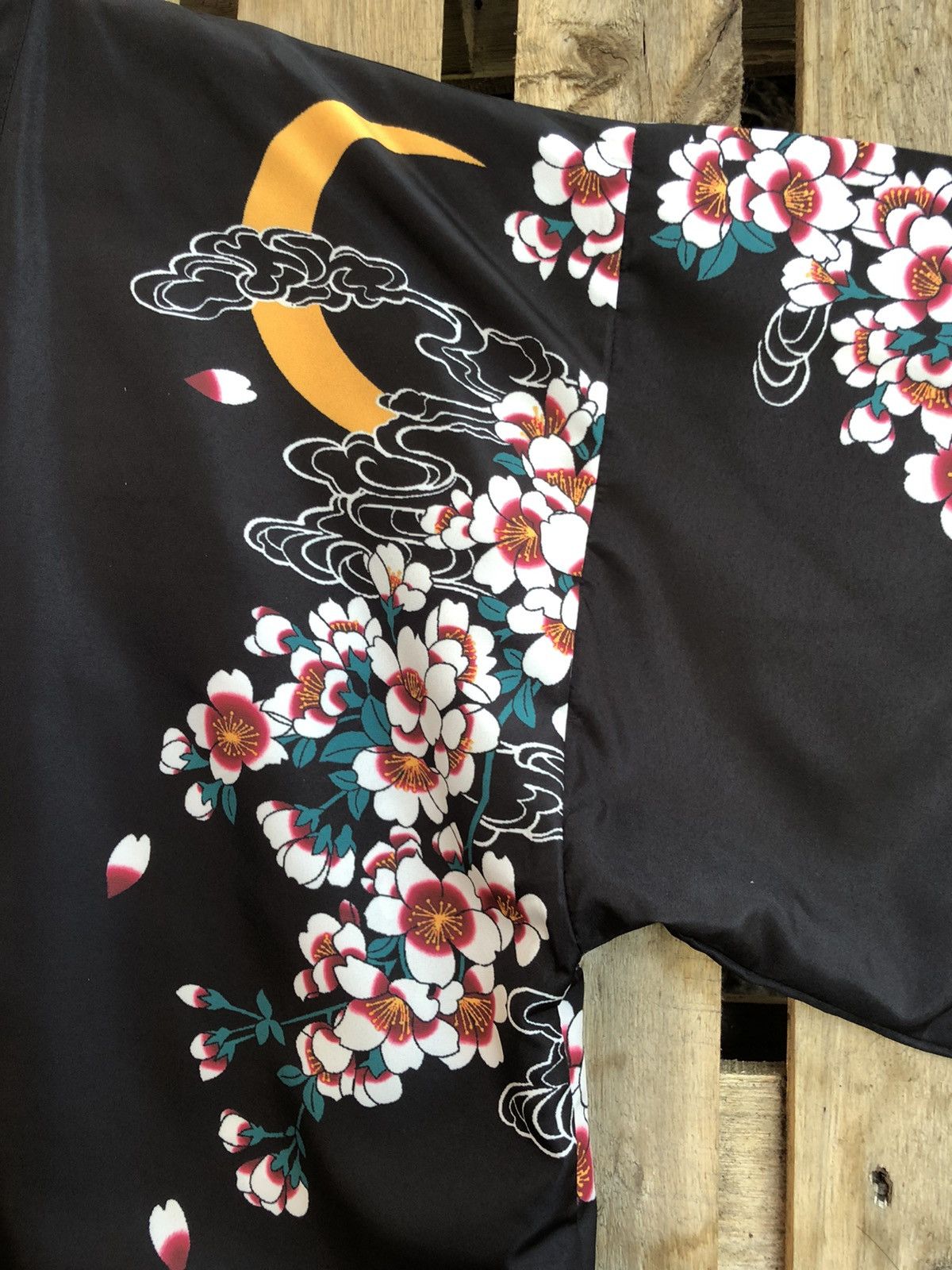 Japanese Brand Lucky koi cardigan kimono overprint size XL Size US XL / EU 56 / 4 - 3 Thumbnail