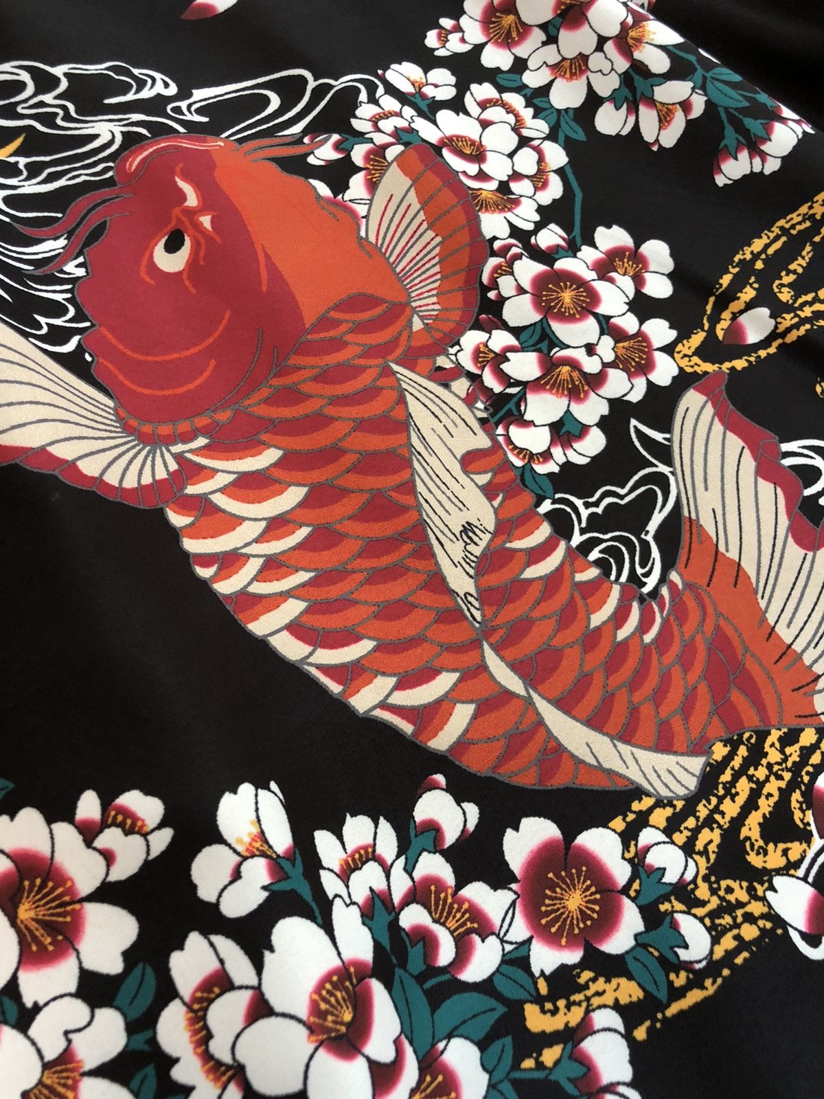 Japanese Brand Lucky koi cardigan kimono overprint size XL Size US XL / EU 56 / 4 - 4 Thumbnail