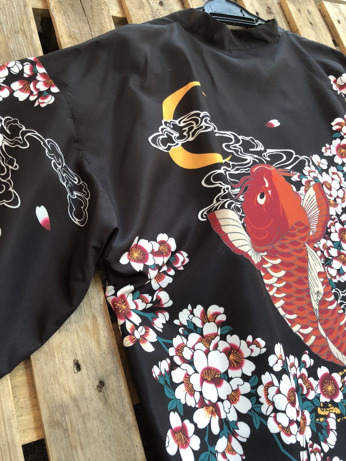 Japanese Brand Lucky koi cardigan kimono overprint size XL Size US XL / EU 56 / 4 - 5 Thumbnail