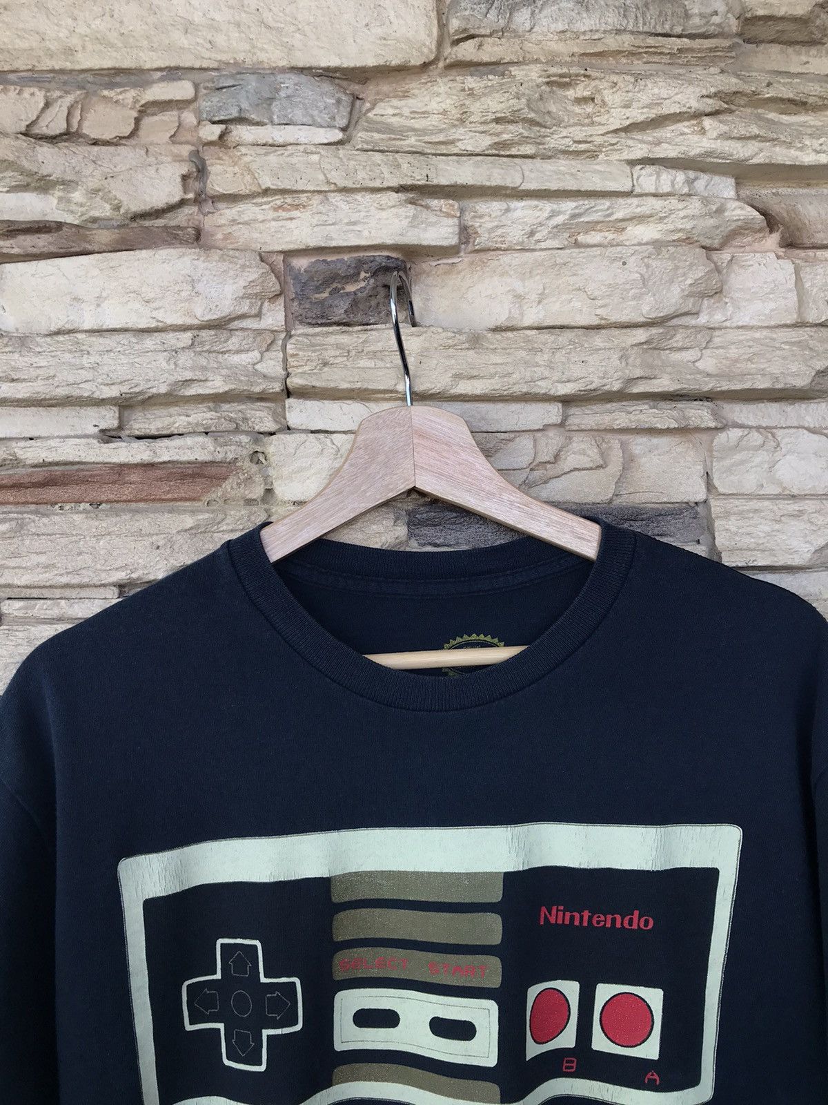 Nintendo Nintendo Addict Spell Out Big Logo Tee easports Size US M / EU 48-50 / 2 - 4 Thumbnail