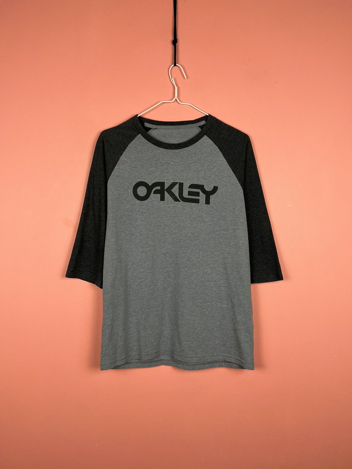 Oakley Oakley 3/4 tee shirt streetwear hype sale Size US S / EU 44-46 / 1 - 1 Thumbnail
