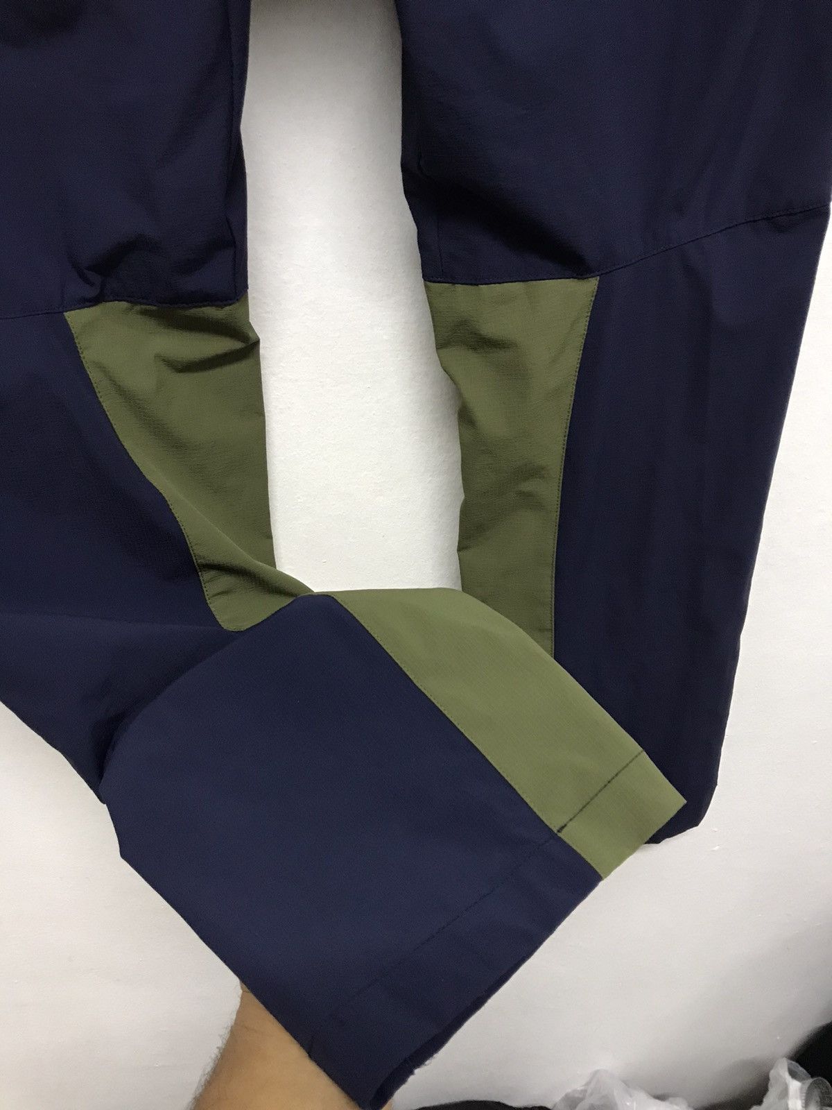 Sports Specialties Nice Design❗️Discovery Stretchable Outdoor Hiking Pants Size US 36 / EU 52 - 14 Thumbnail