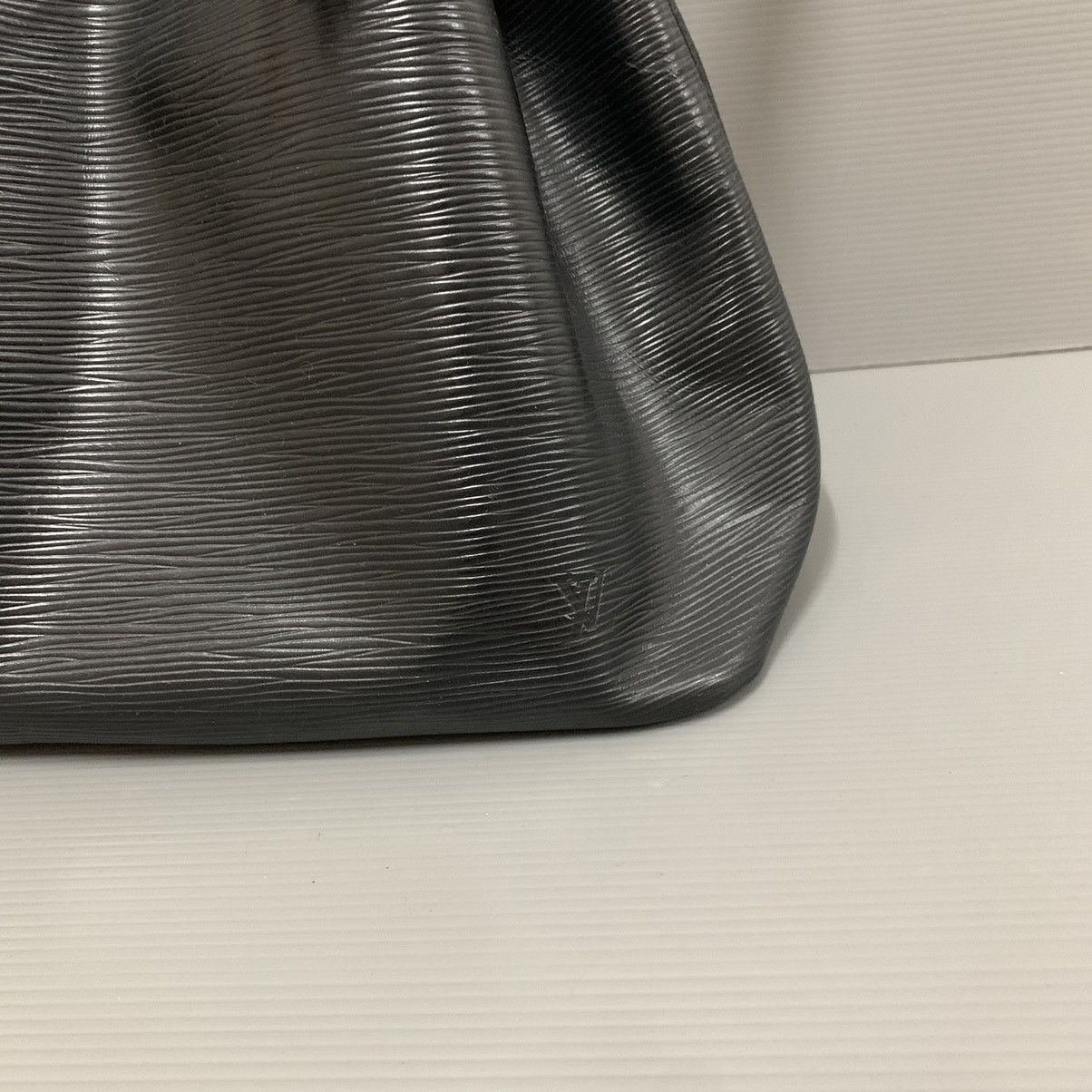 Louis Vuitton Louis Vuitton Epi Black Leather Petit Noe Bag Size ONE SIZE - 5 Thumbnail