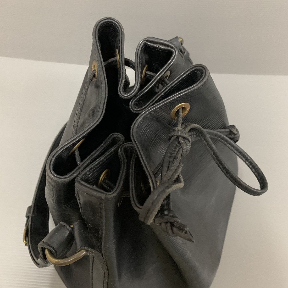 Louis Vuitton Louis Vuitton Epi Black Leather Petit Noe Bag Size ONE SIZE - 12 Thumbnail