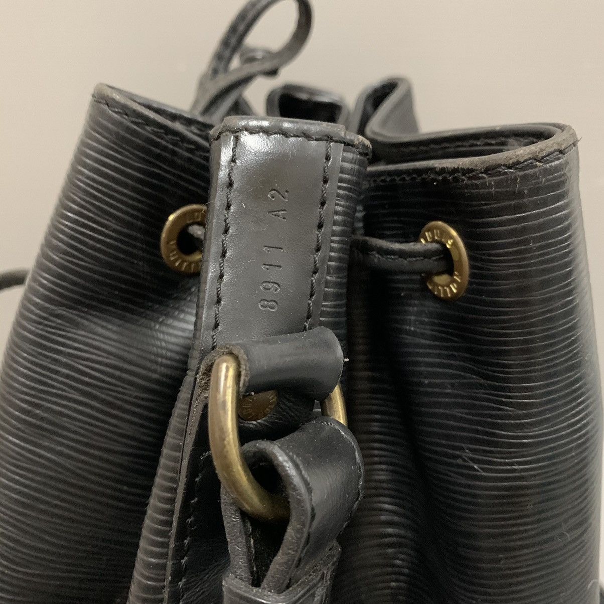 Louis Vuitton Louis Vuitton Epi Black Leather Petit Noe Bag Size ONE SIZE - 8 Thumbnail