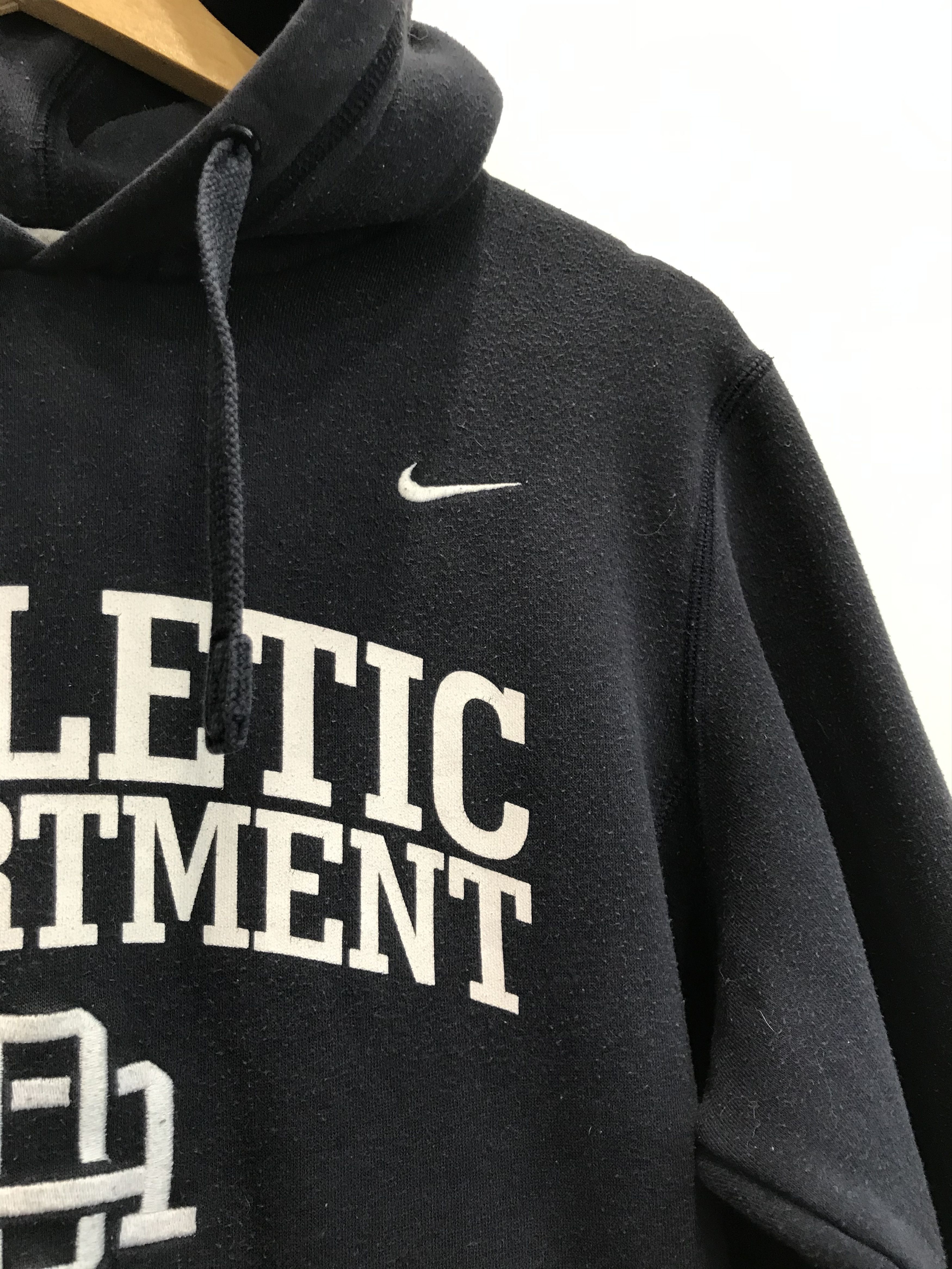 Nike Vintage Nike Center Logo Athletic Department Hoodie Size US S / EU 44-46 / 1 - 7 Thumbnail