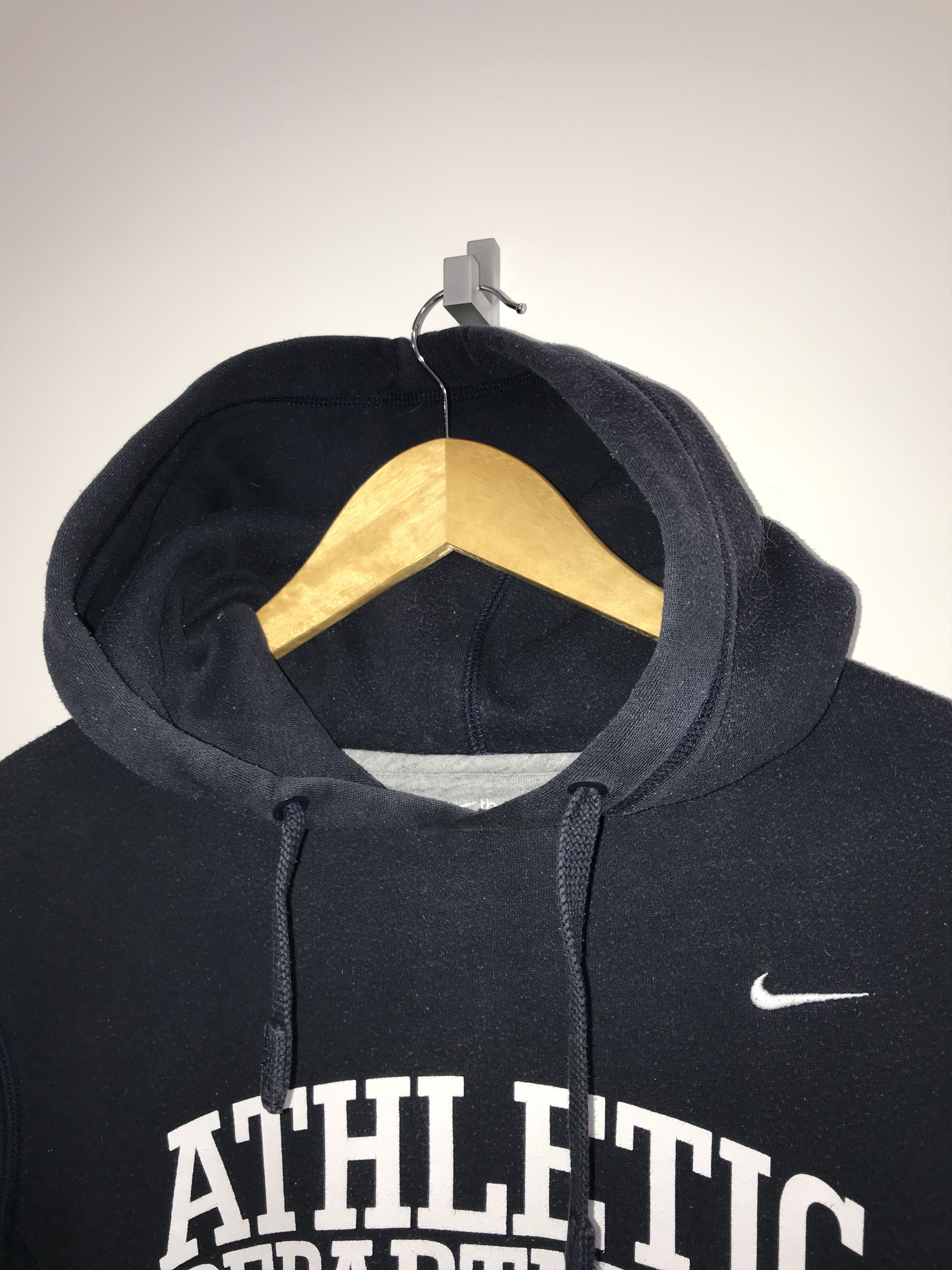 Nike Vintage Nike Center Logo Athletic Department Hoodie Size US S / EU 44-46 / 1 - 2 Thumbnail
