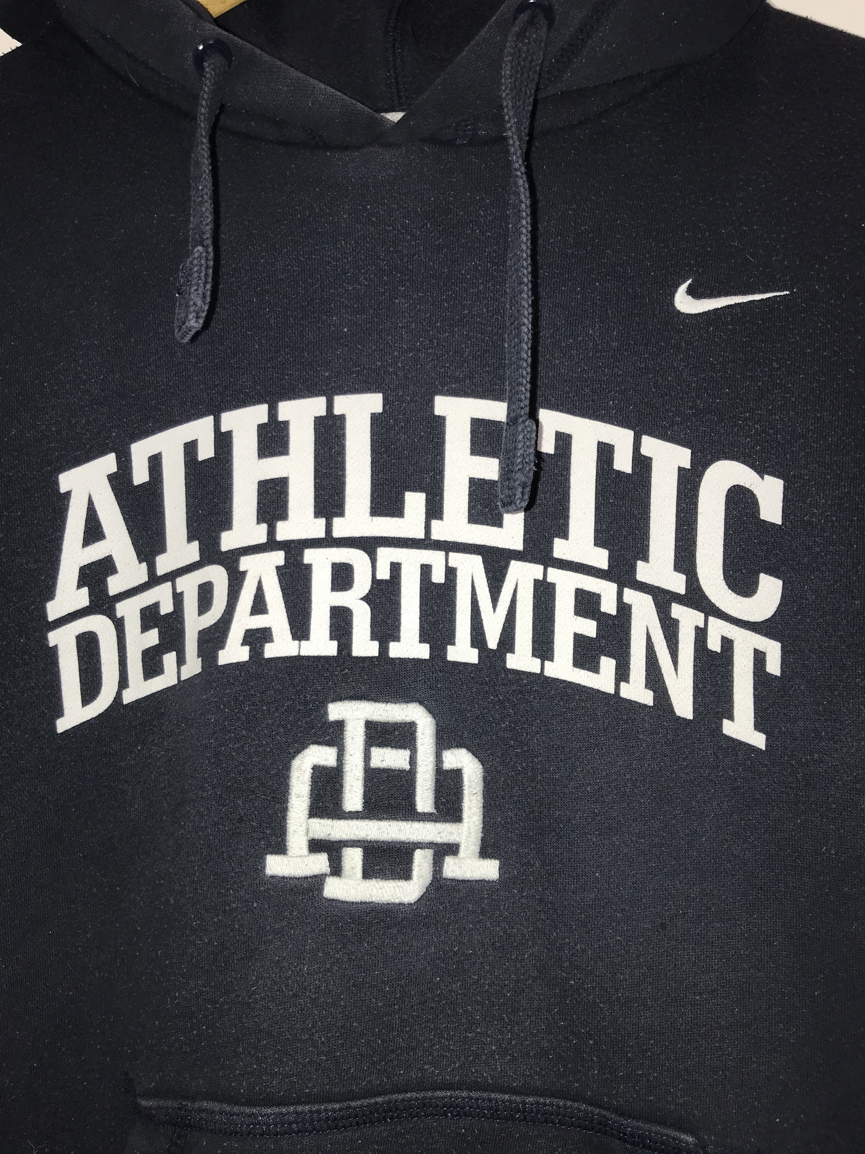 Nike Vintage Nike Center Logo Athletic Department Hoodie Size US S / EU 44-46 / 1 - 3 Thumbnail
