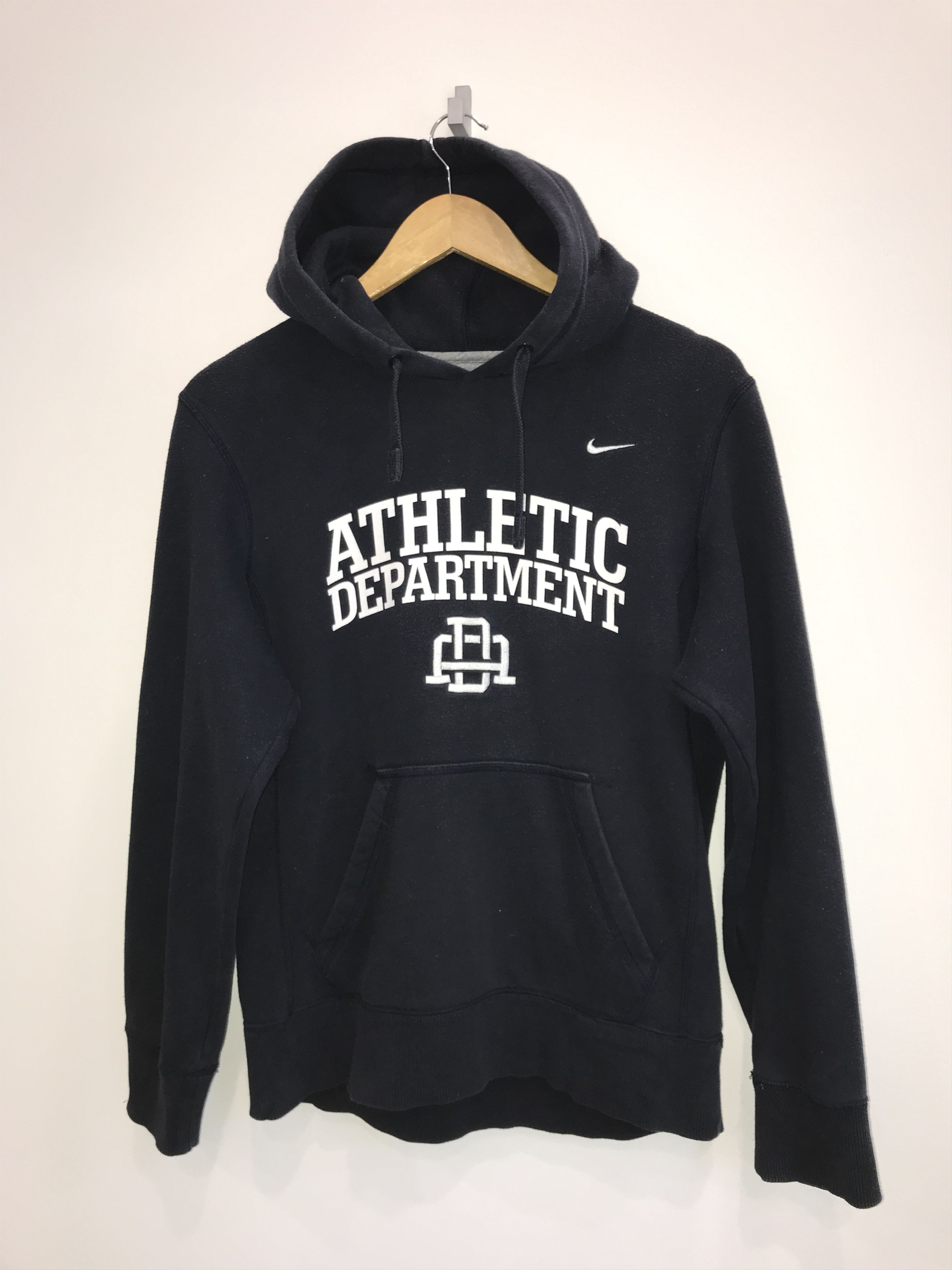 Nike Vintage Nike Center Logo Athletic Department Hoodie Size US S / EU 44-46 / 1 - 1 Thumbnail