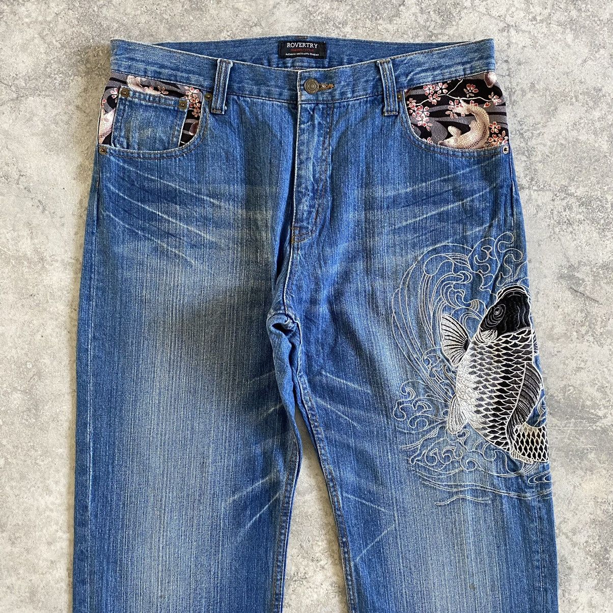 Japanese Brand Rovertry Japan Koi Fish Embroidered Sukajan Jeans Size US 35 - 4 Thumbnail