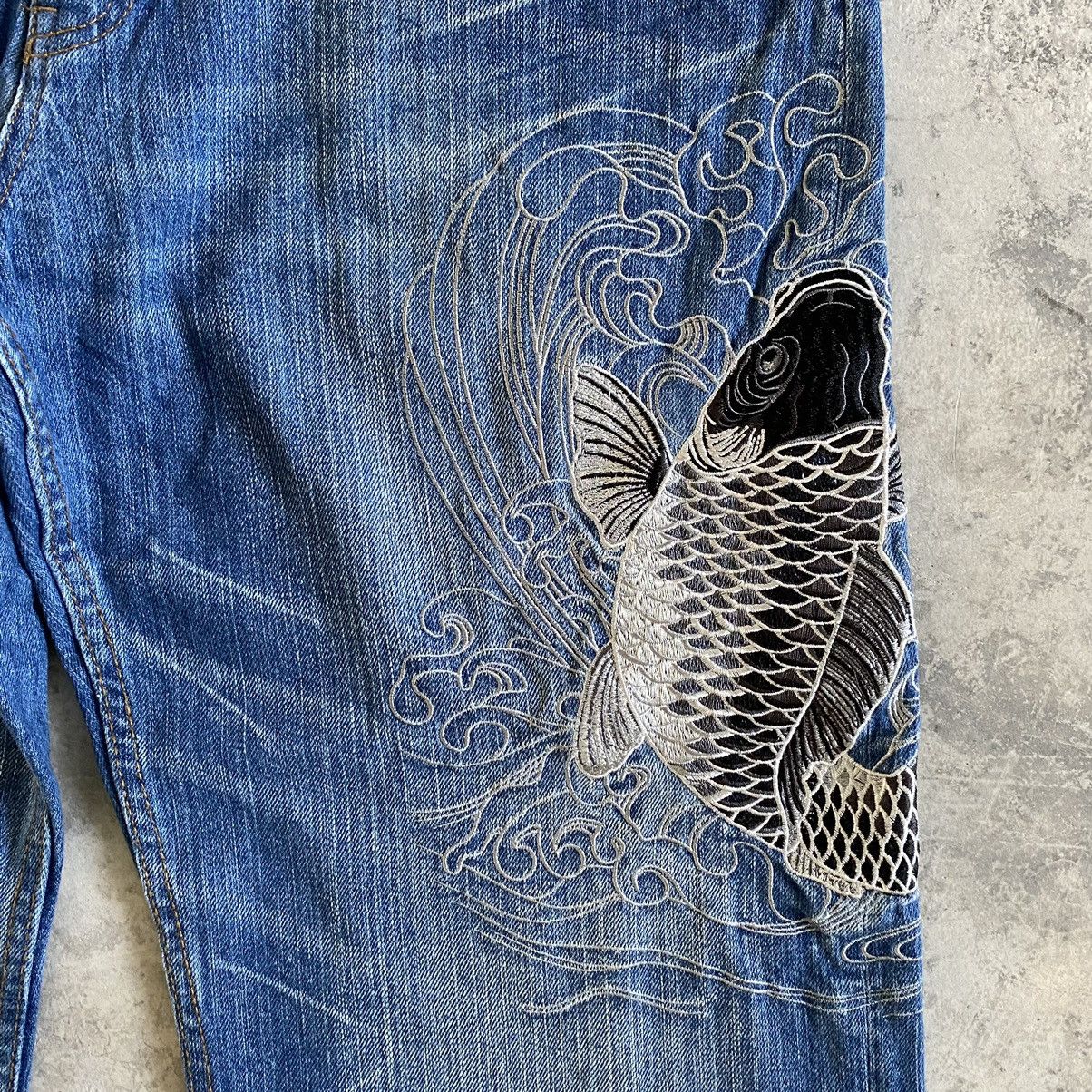 Japanese Brand Rovertry Japan Koi Fish Embroidered Sukajan Jeans Size US 35 - 3 Thumbnail
