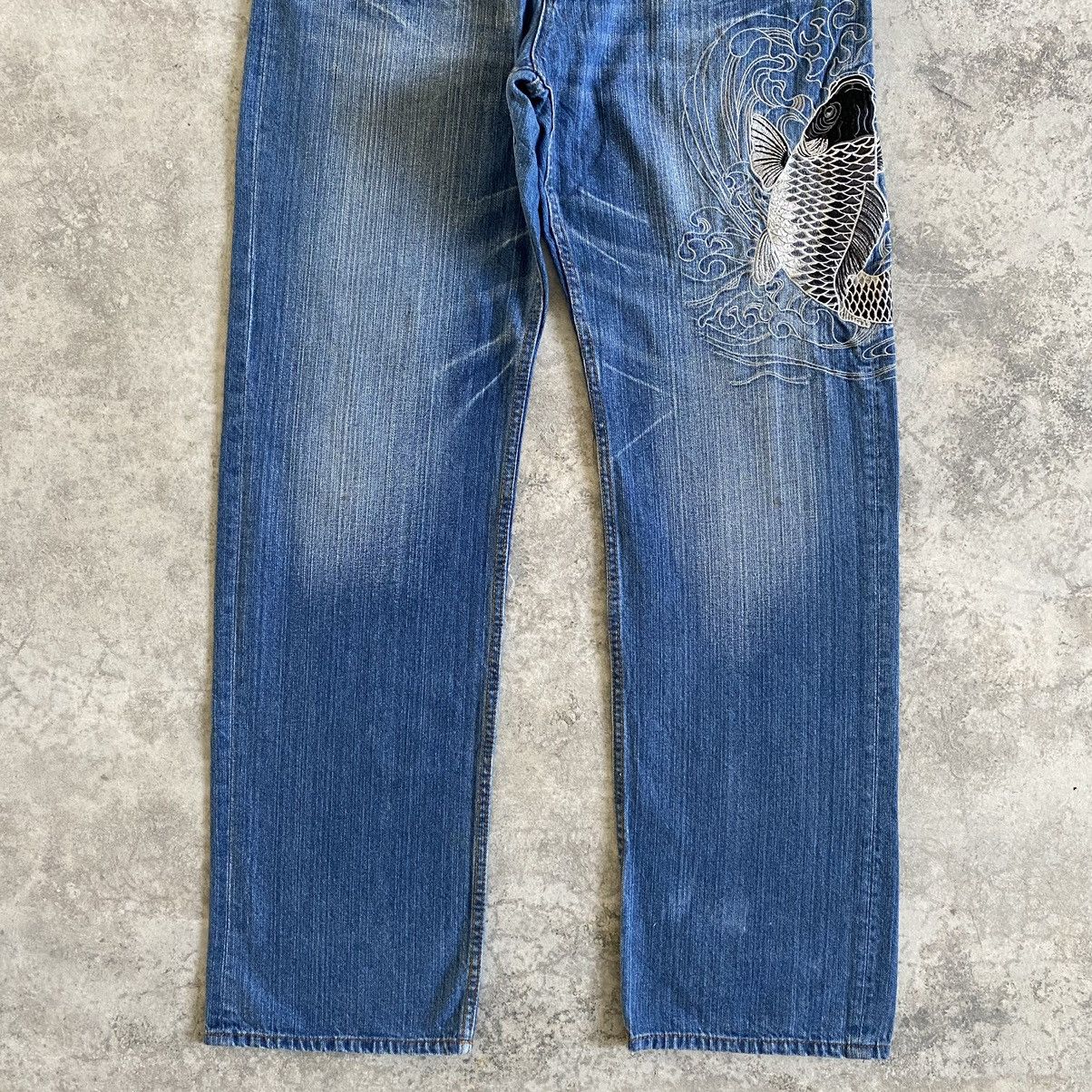 Japanese Brand Rovertry Japan Koi Fish Embroidered Sukajan Jeans Size US 35 - 5 Thumbnail