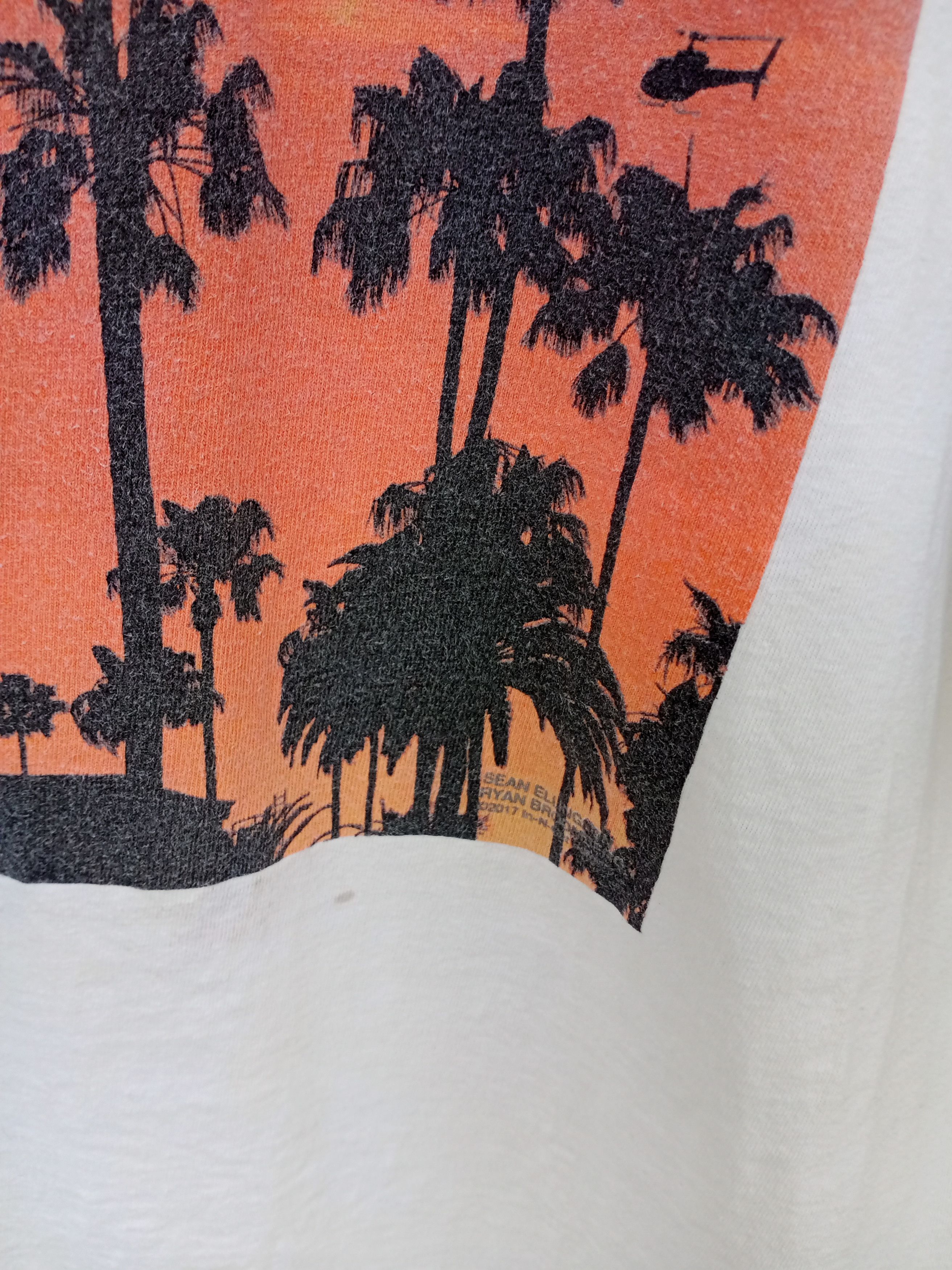 Other IN-N-OUT Burger Tshirt Size US L / EU 52-54 / 3 - 4 Thumbnail