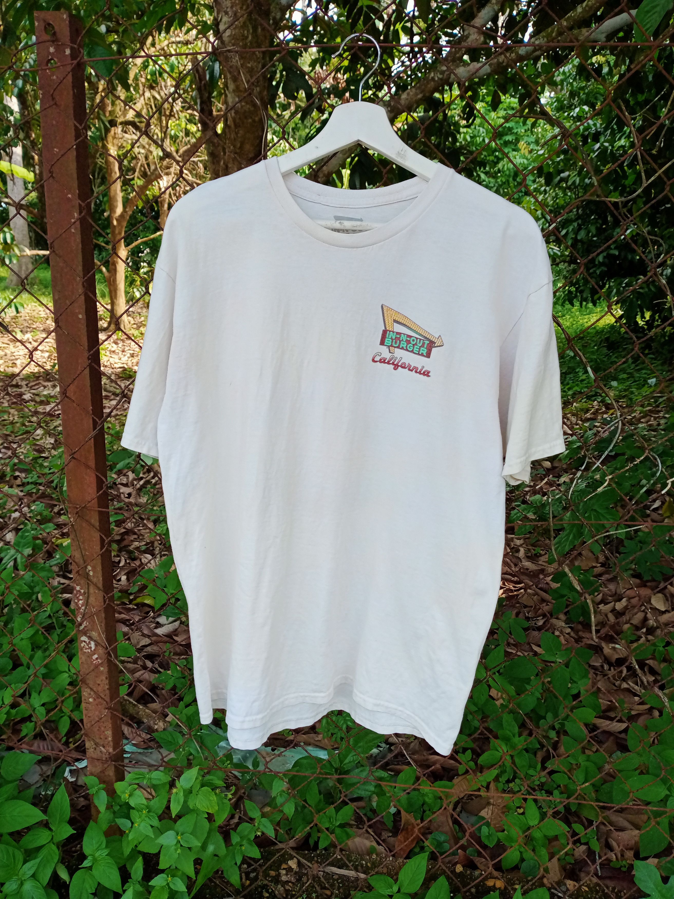Other IN-N-OUT Burger Tshirt Size US L / EU 52-54 / 3 - 2 Thumbnail