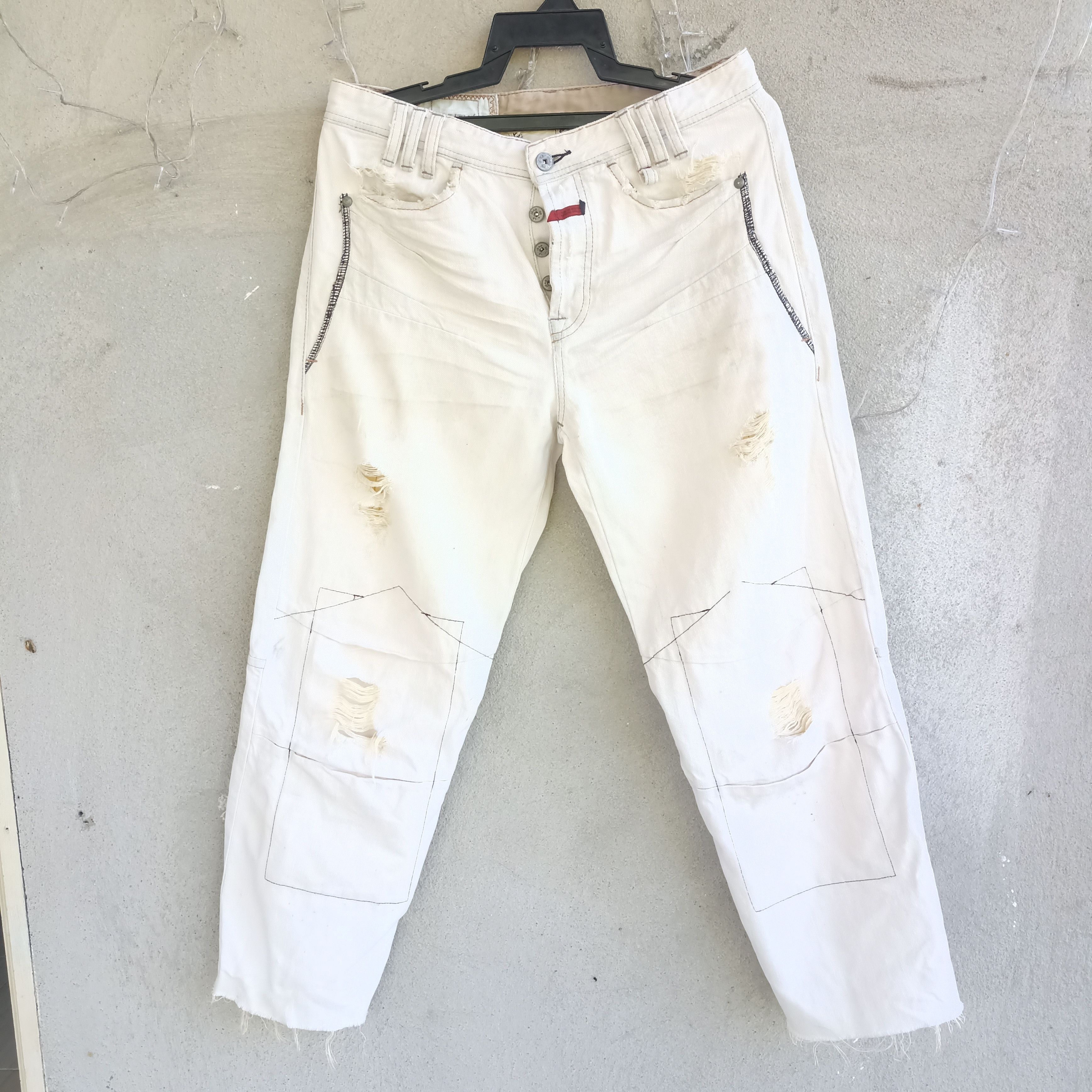 Marithe + Francois Girbaud Marithe Francois Girbaud Distressed Denim Pant Size US 32 / EU 48 - 1 Thumbnail